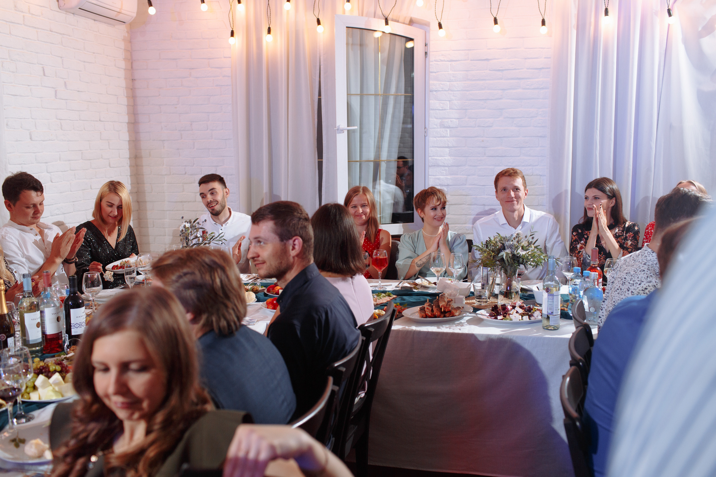 Веселый банкет в коттедже. Арина & Коля. Фотограф Чугунов Александр