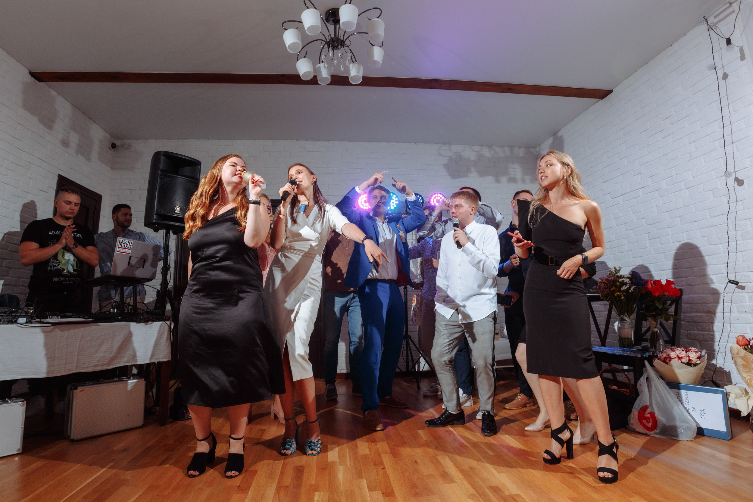 Веселый банкет в коттедже. Арина & Коля. Фотограф Чугунов Александр