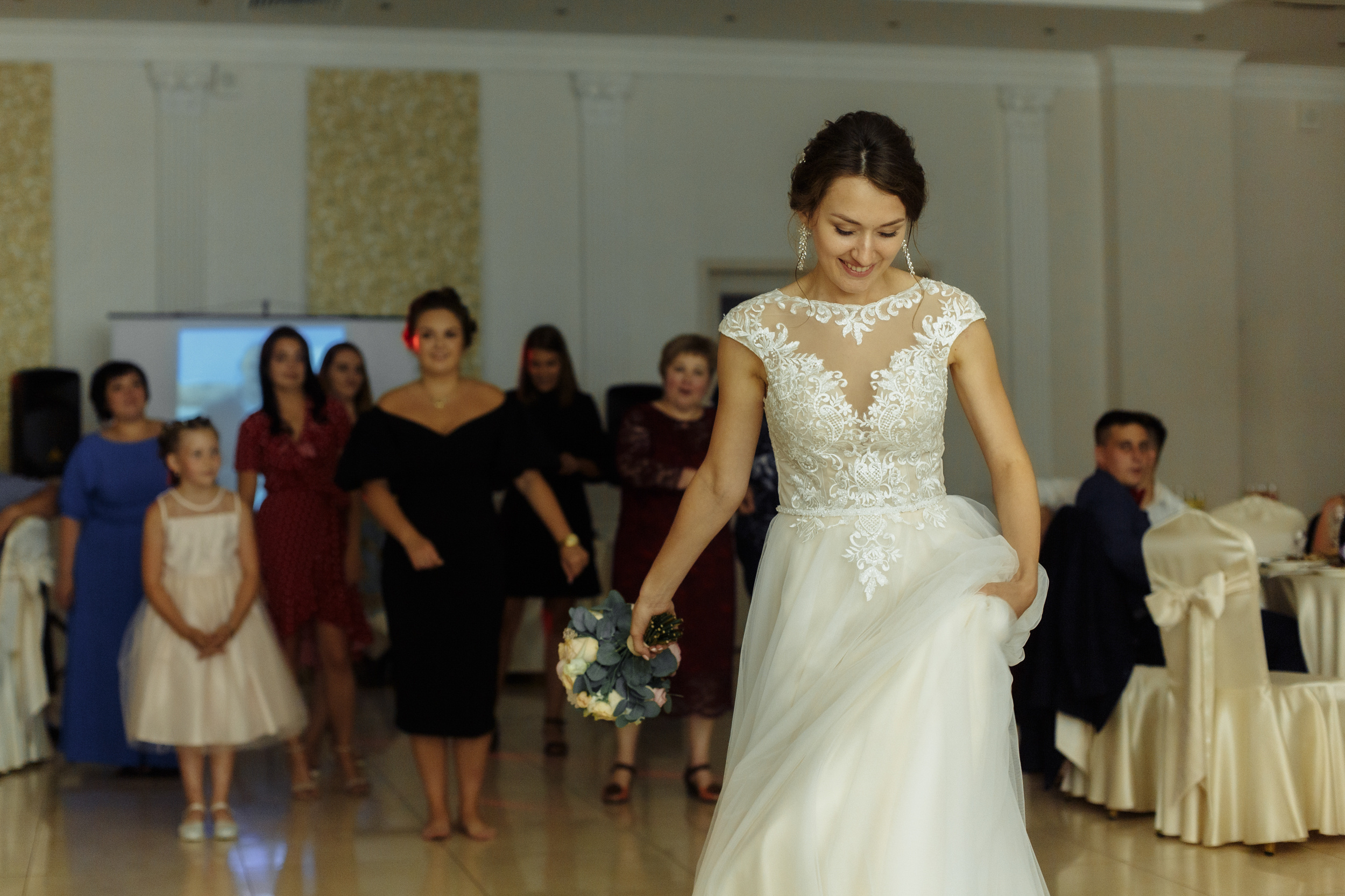 Сборы с друзьями и прогулка в кофейне. Миша & Маша. Фотограф Чугунов Александр