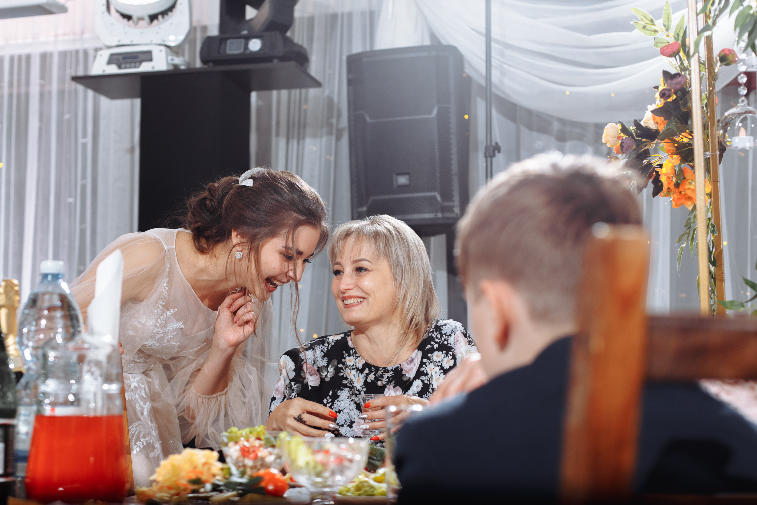 Небольшая прогулка и шумный банкет! Даша & Дмитрий. Фотограф Чугунов Александр