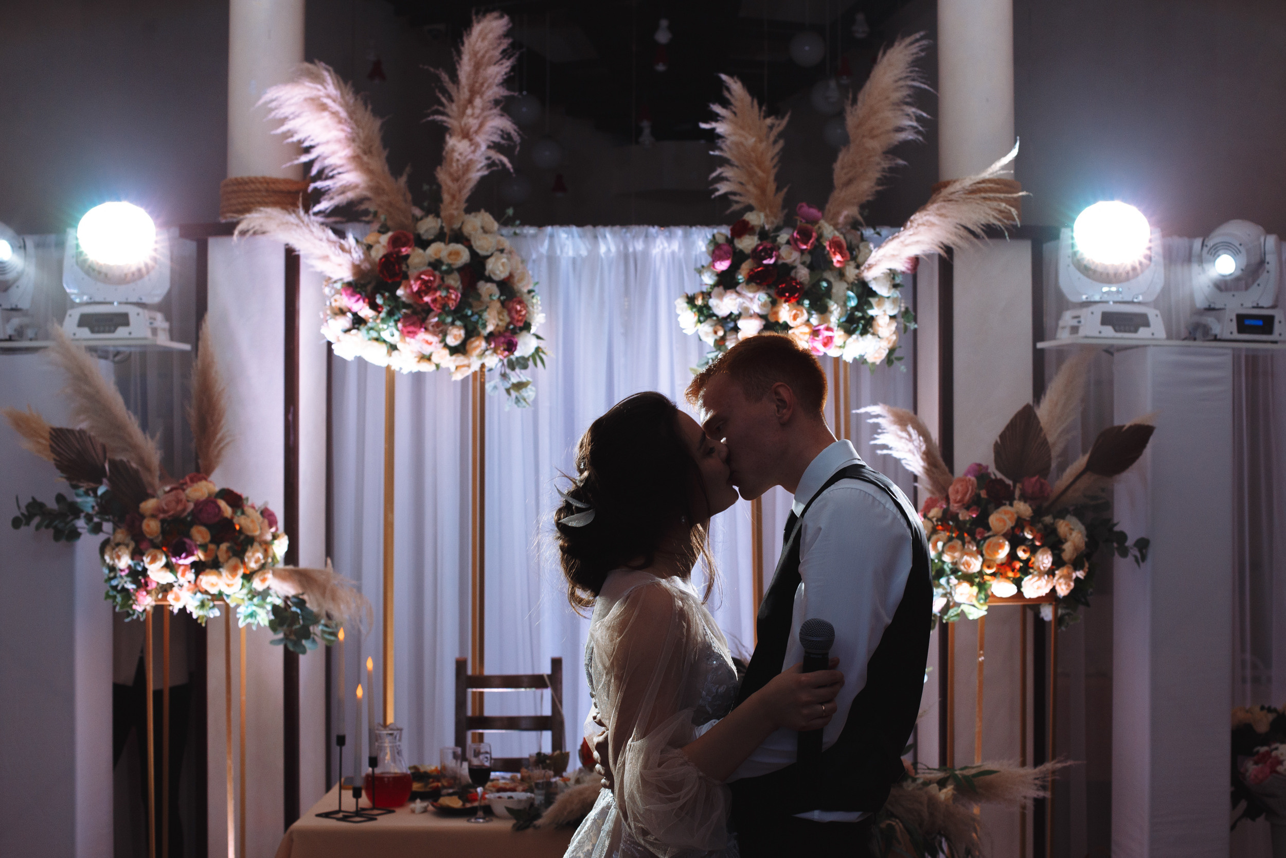 Небольшая прогулка и шумный банкет! Даша & Дмитрий. Фотограф Чугунов Александр