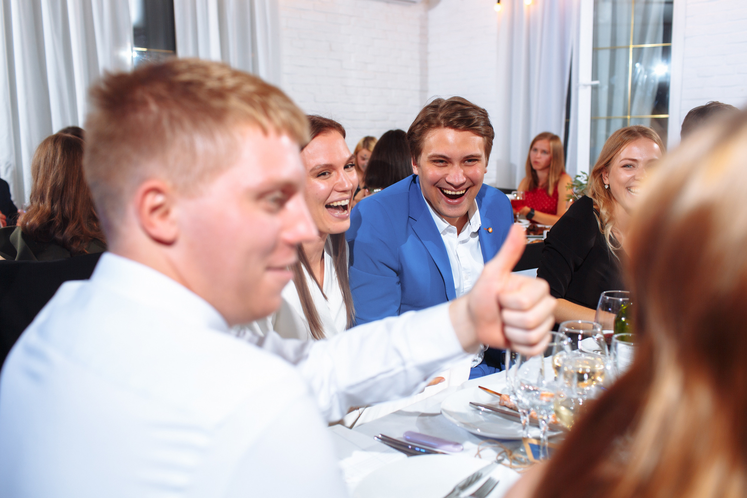 Веселый банкет в коттедже. Арина & Коля. Фотограф Чугунов Александр