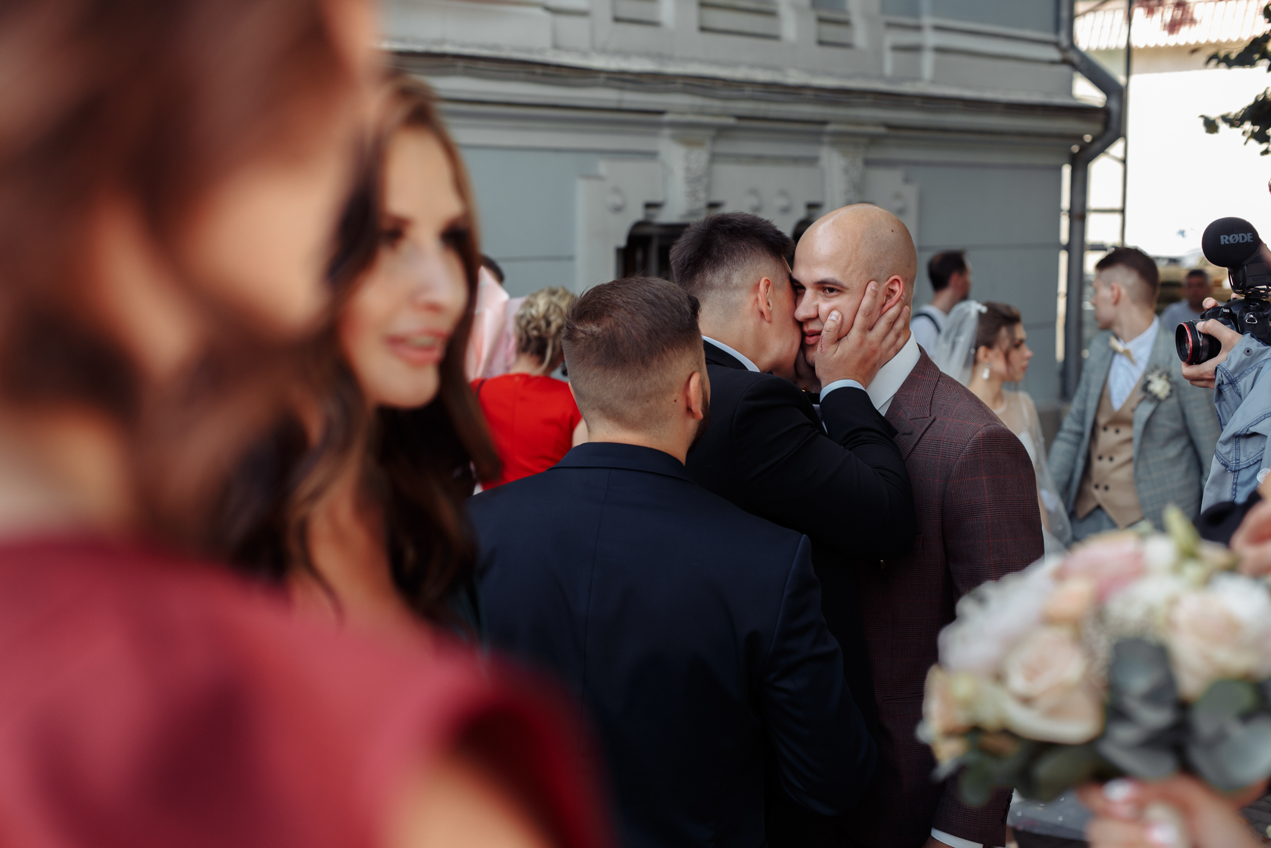 Сборы с друзьями и прогулка в кофейне. Миша & Маша. Фотограф Чугунов Александр