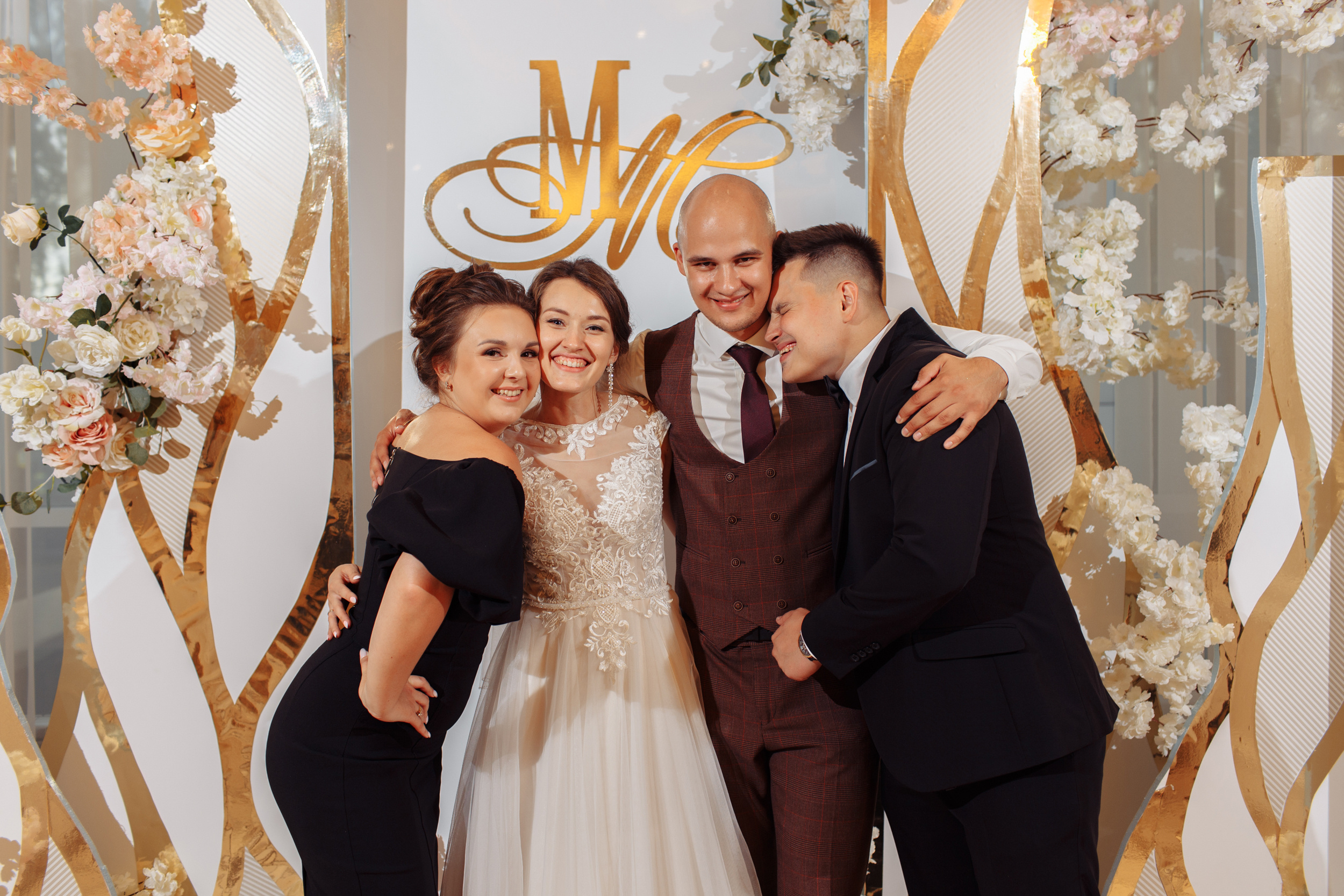 Сборы с друзьями и прогулка в кофейне. Миша & Маша. Фотограф Чугунов Александр