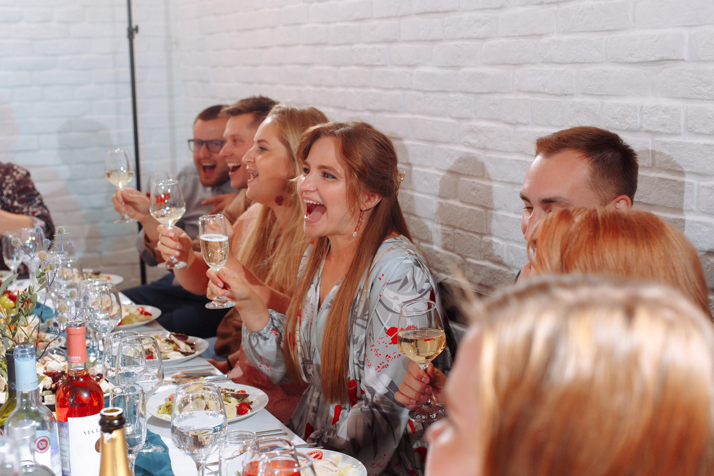 Веселый банкет в коттедже. Арина & Коля. Фотограф Чугунов Александр