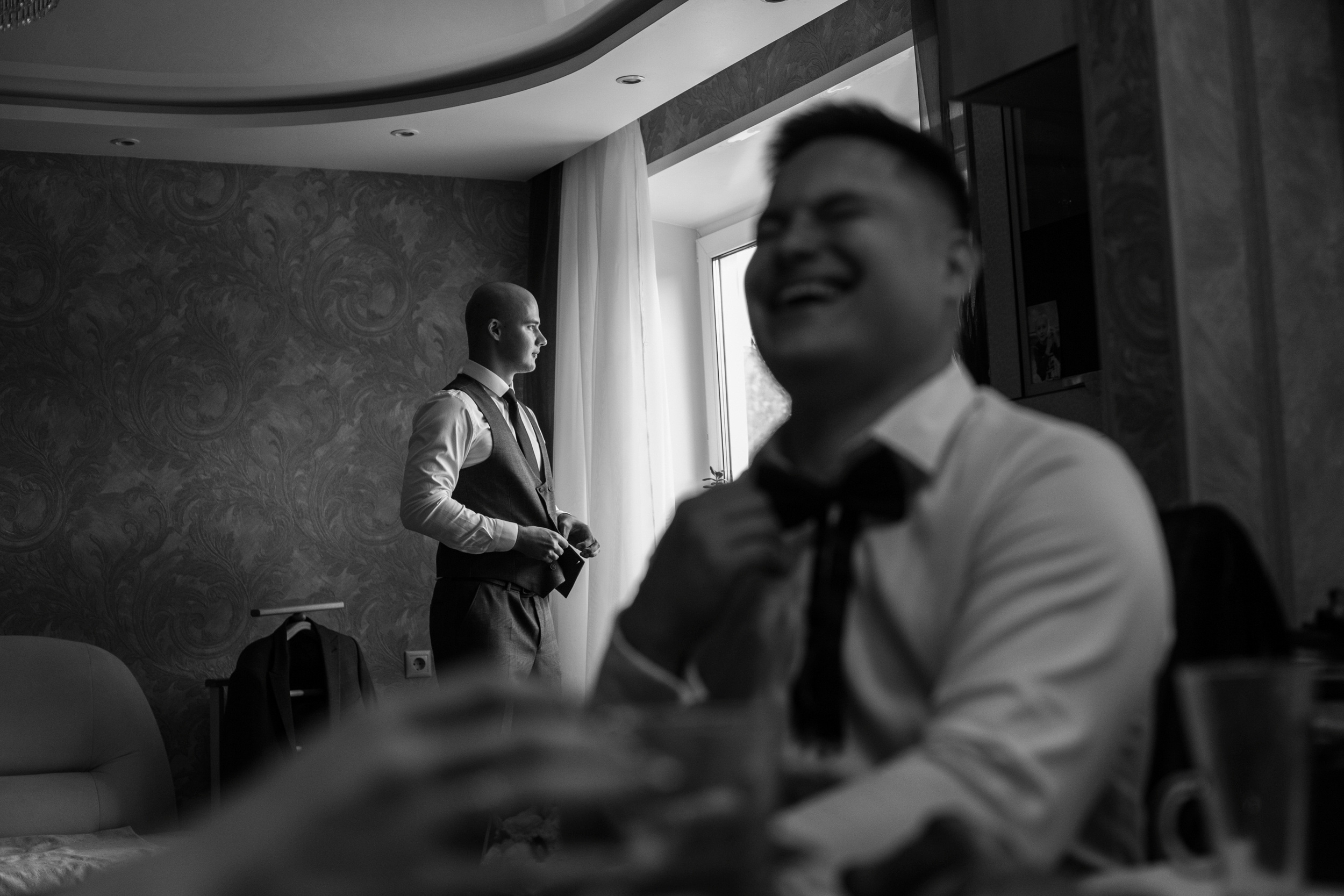 Сборы с друзьями и прогулка в кофейне. Миша & Маша. Фотограф Чугунов Александр