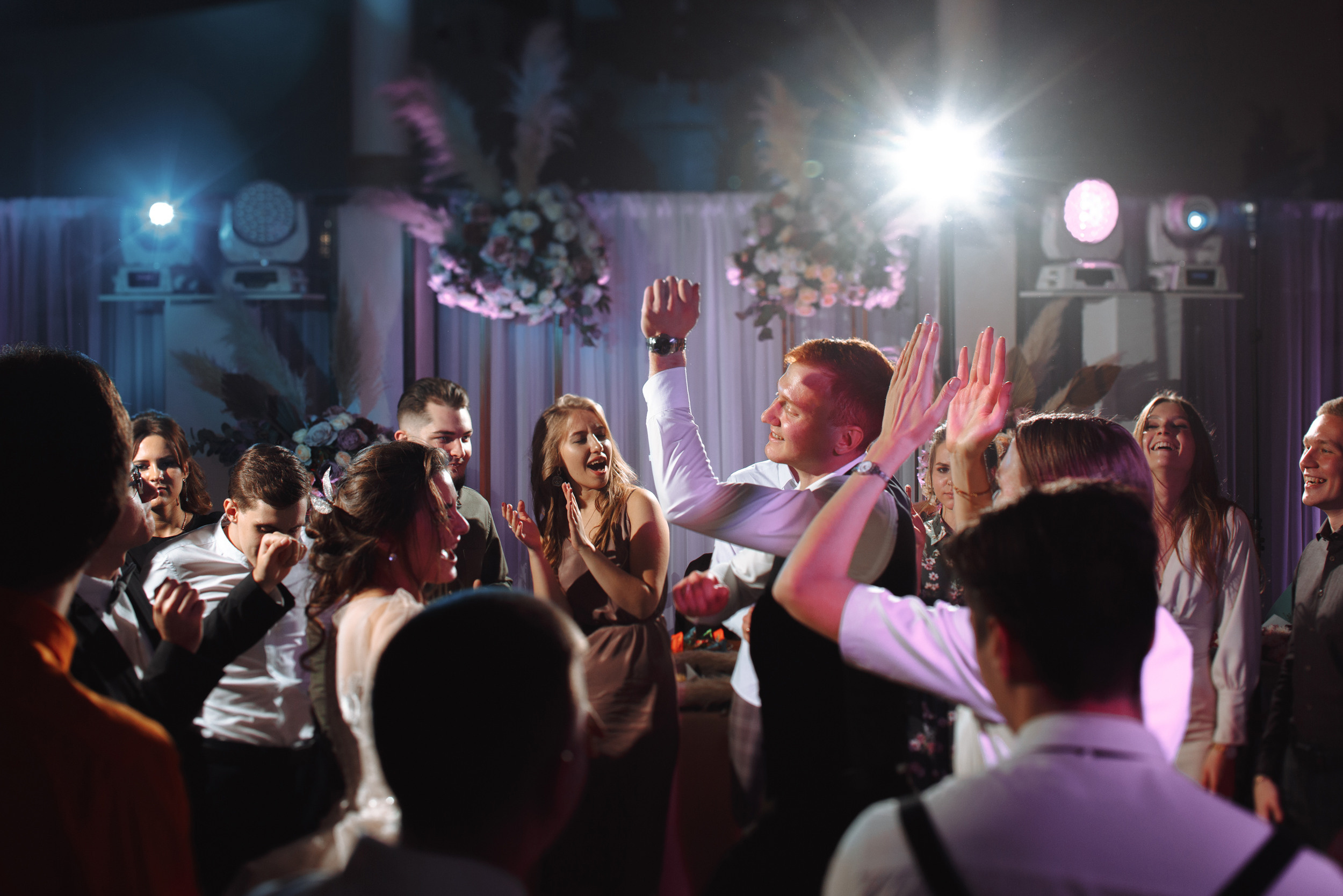 Небольшая прогулка и шумный банкет! Даша & Дмитрий. Фотограф Чугунов Александр