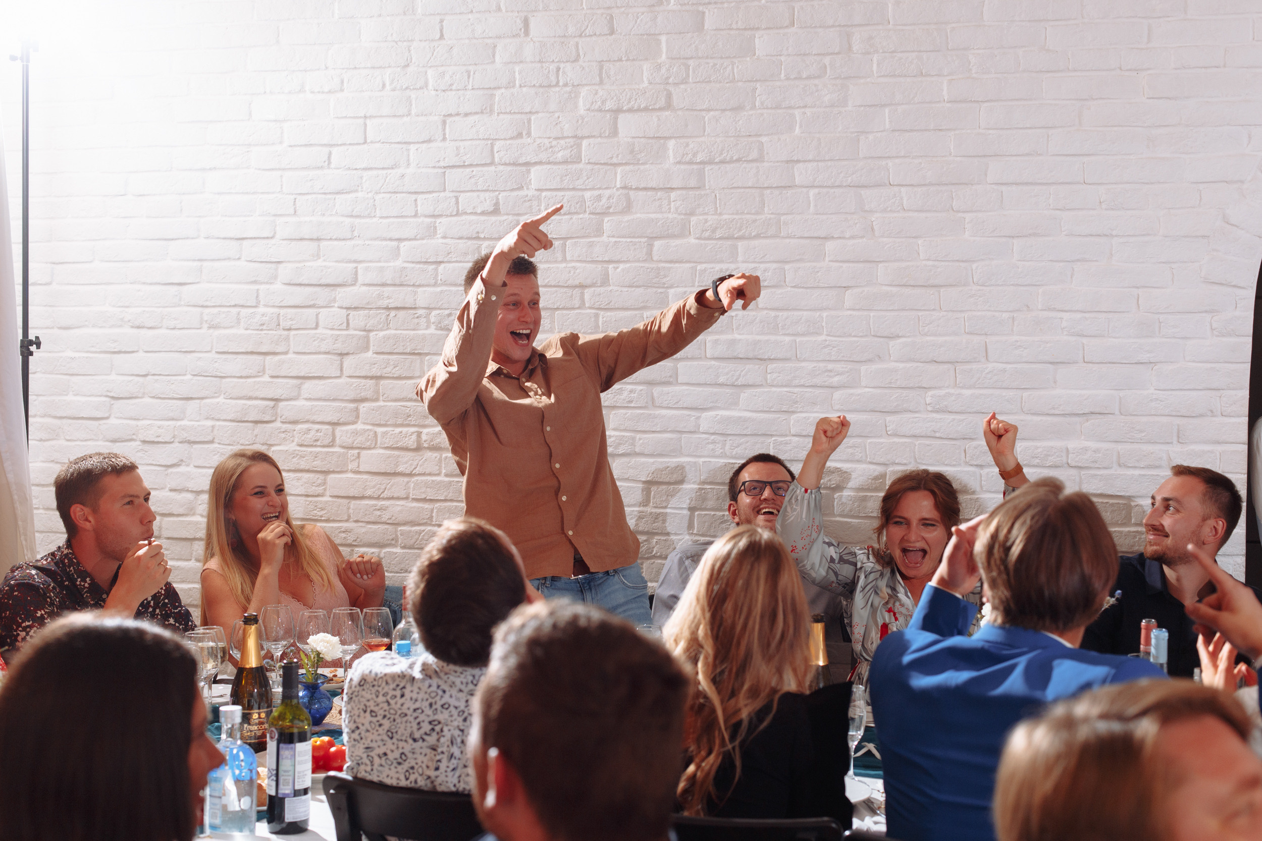 Веселый банкет в коттедже. Арина & Коля. Фотограф Чугунов Александр