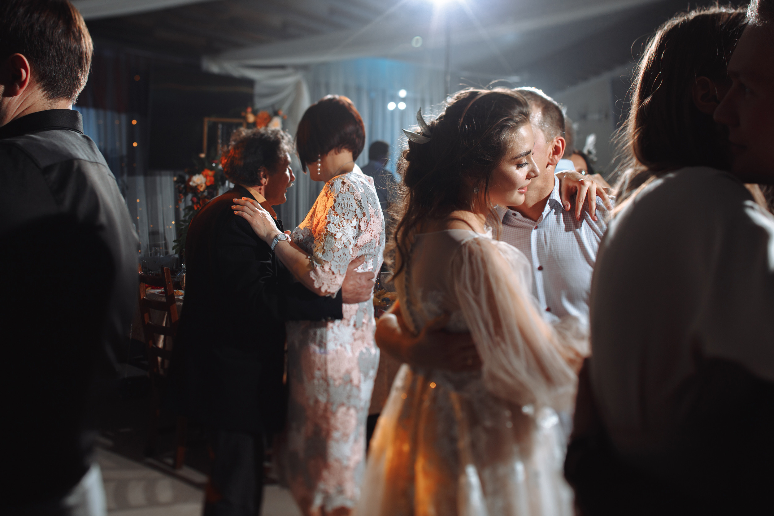 Небольшая прогулка и шумный банкет! Даша & Дмитрий. Фотограф Чугунов Александр