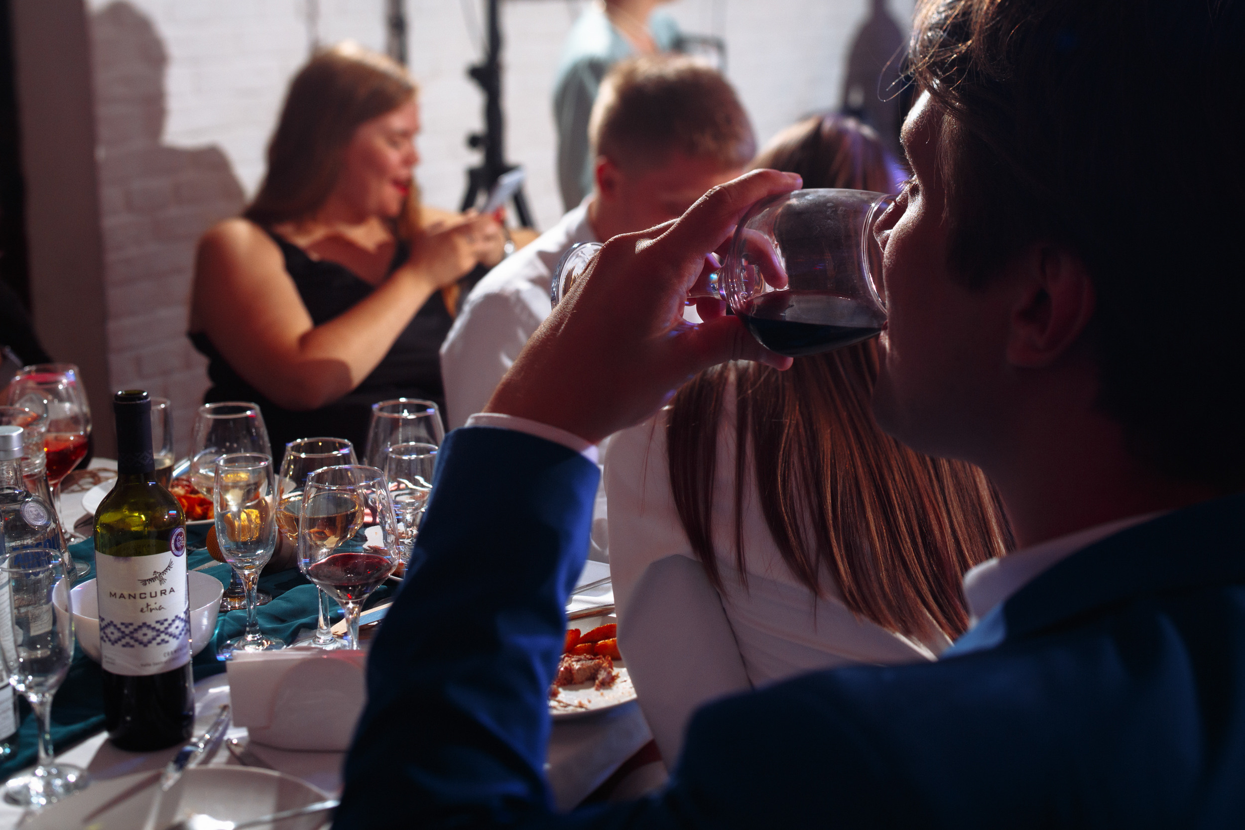 Веселый банкет в коттедже. Арина & Коля. Фотограф Чугунов Александр