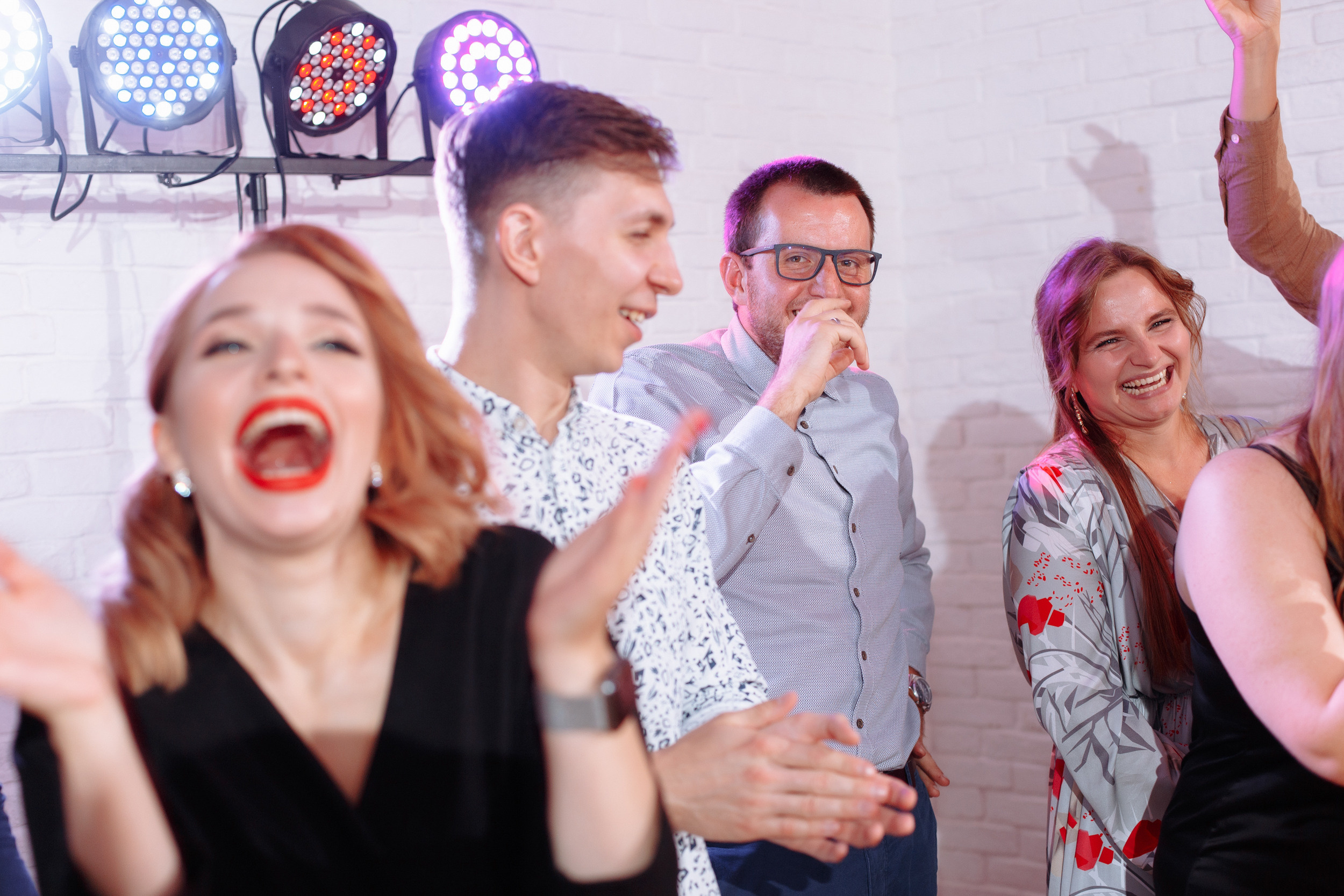 Веселый банкет в коттедже. Арина & Коля. Фотограф Чугунов Александр