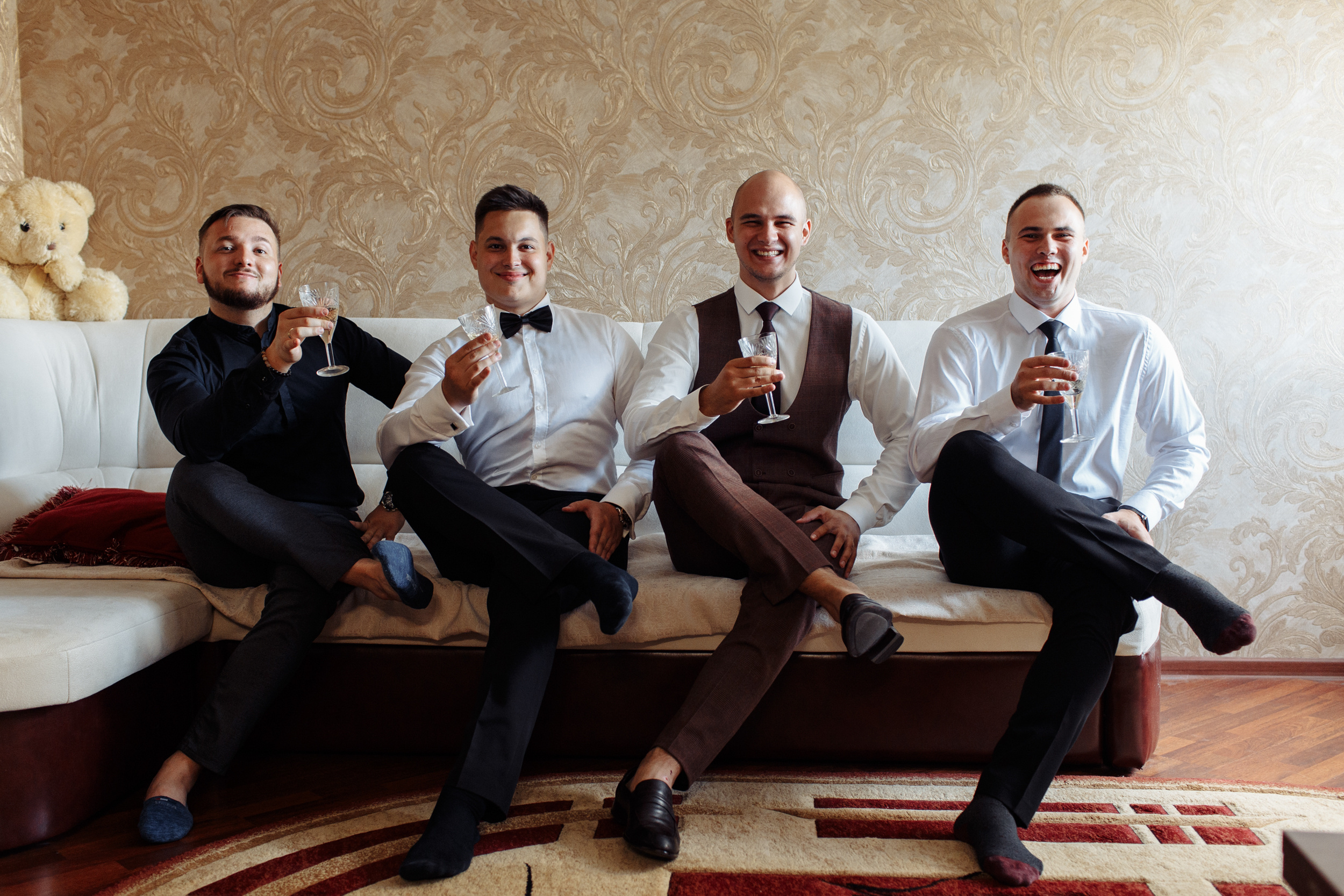 Сборы с друзьями и прогулка в кофейне. Миша & Маша. Фотограф Чугунов Александр