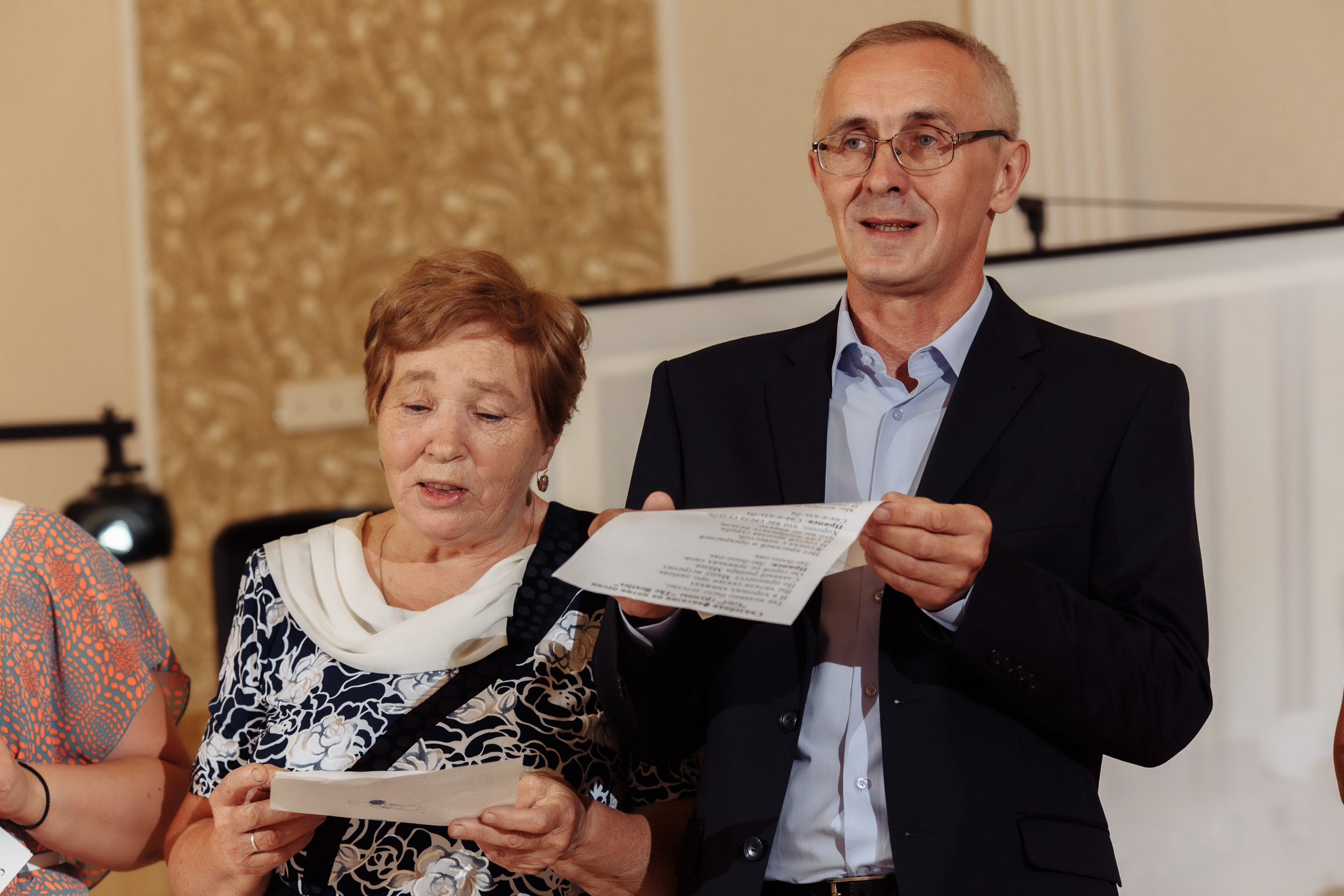 Сборы с друзьями и прогулка в кофейне. Миша & Маша. Фотограф Чугунов Александр