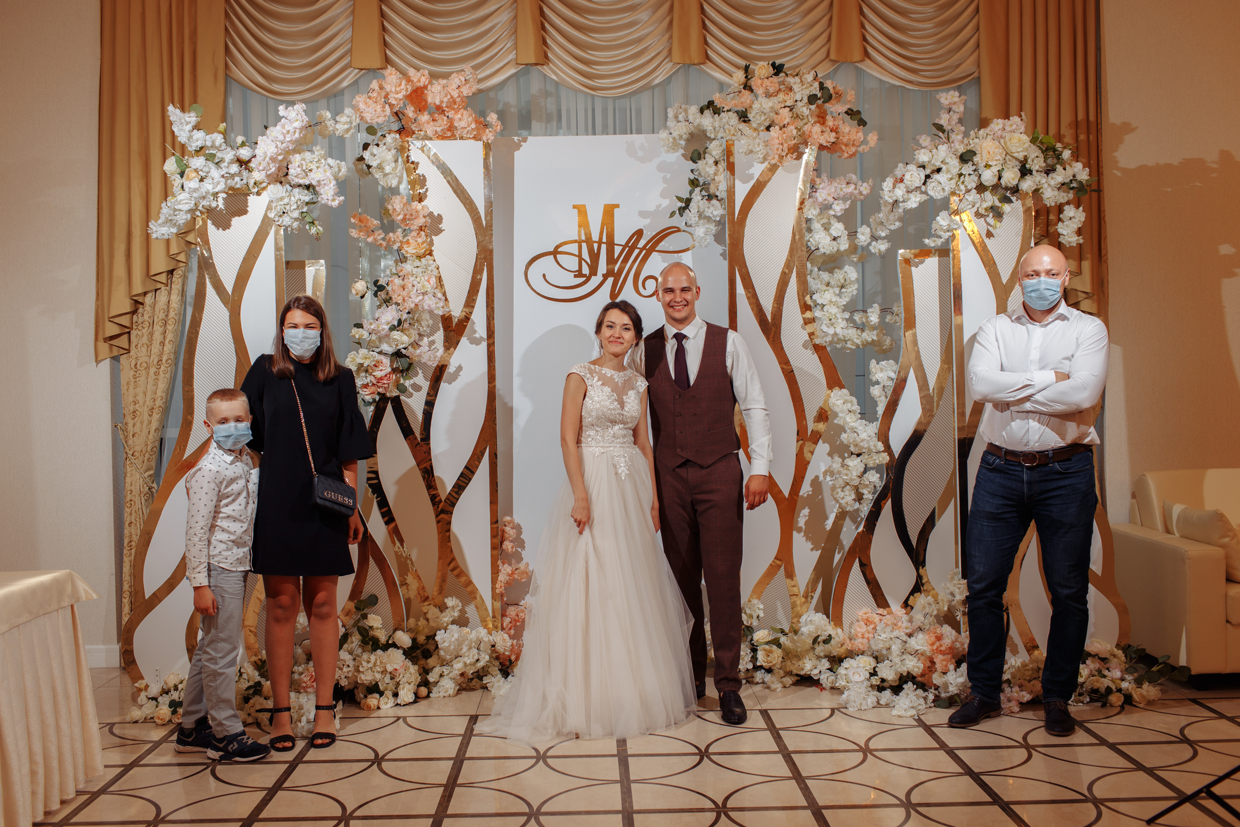 Сборы с друзьями и прогулка в кофейне. Миша & Маша. Фотограф Чугунов Александр