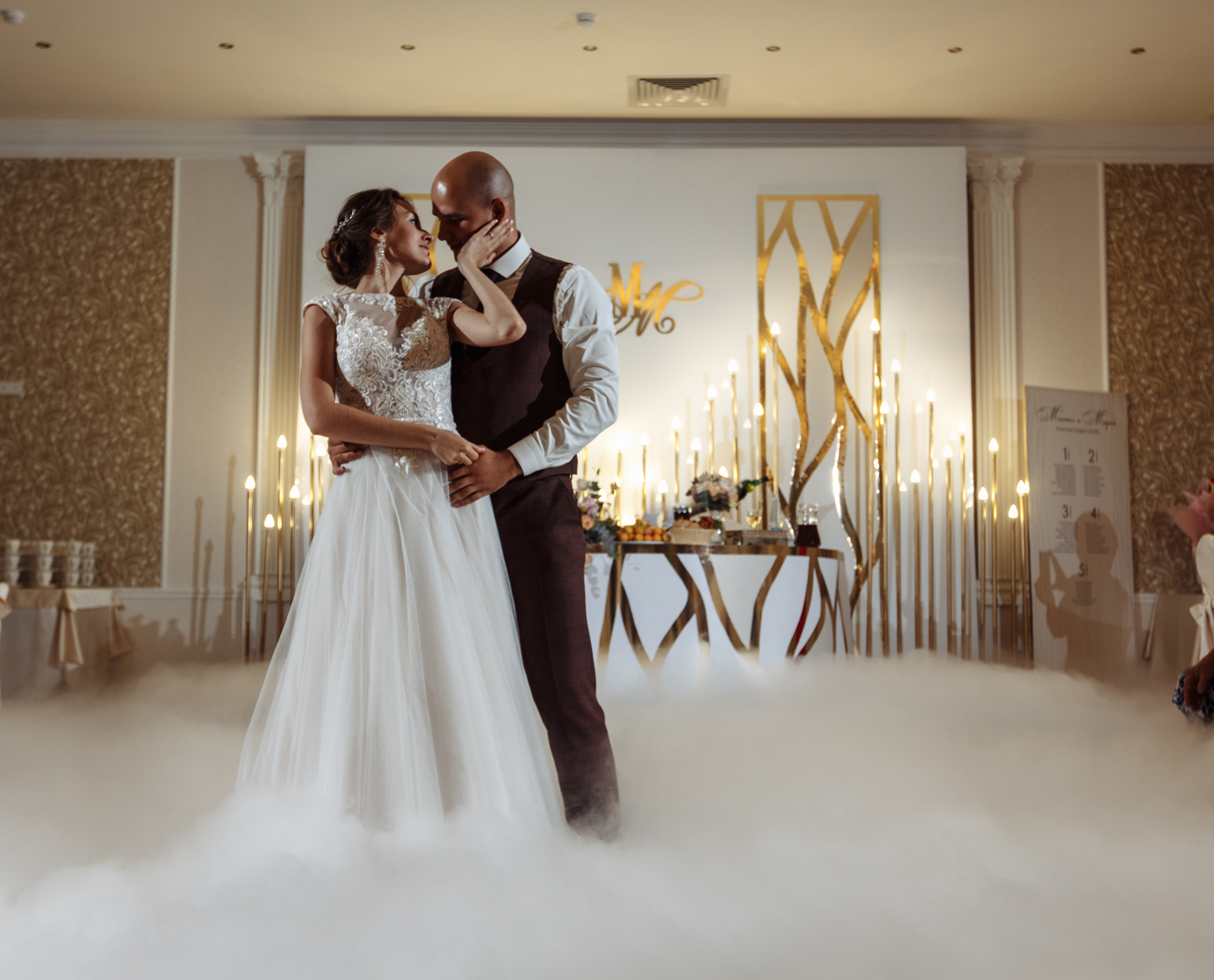 Сборы с друзьями и прогулка в кофейне. Миша & Маша. Фотограф Чугунов Александр