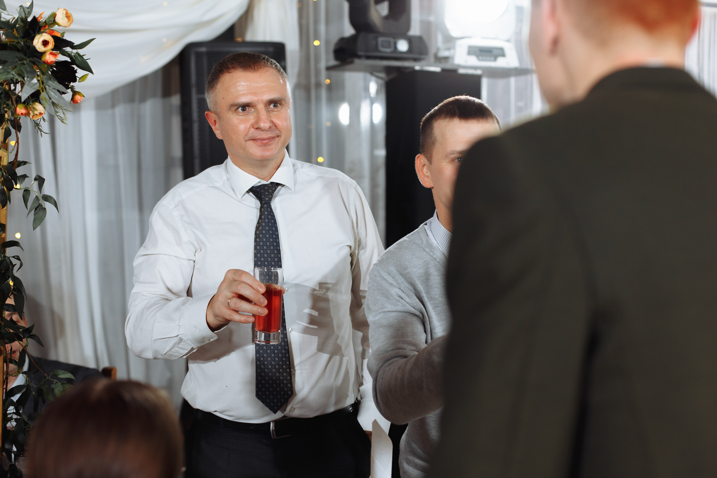 Небольшая прогулка и шумный банкет! Даша & Дмитрий. Фотограф Чугунов Александр