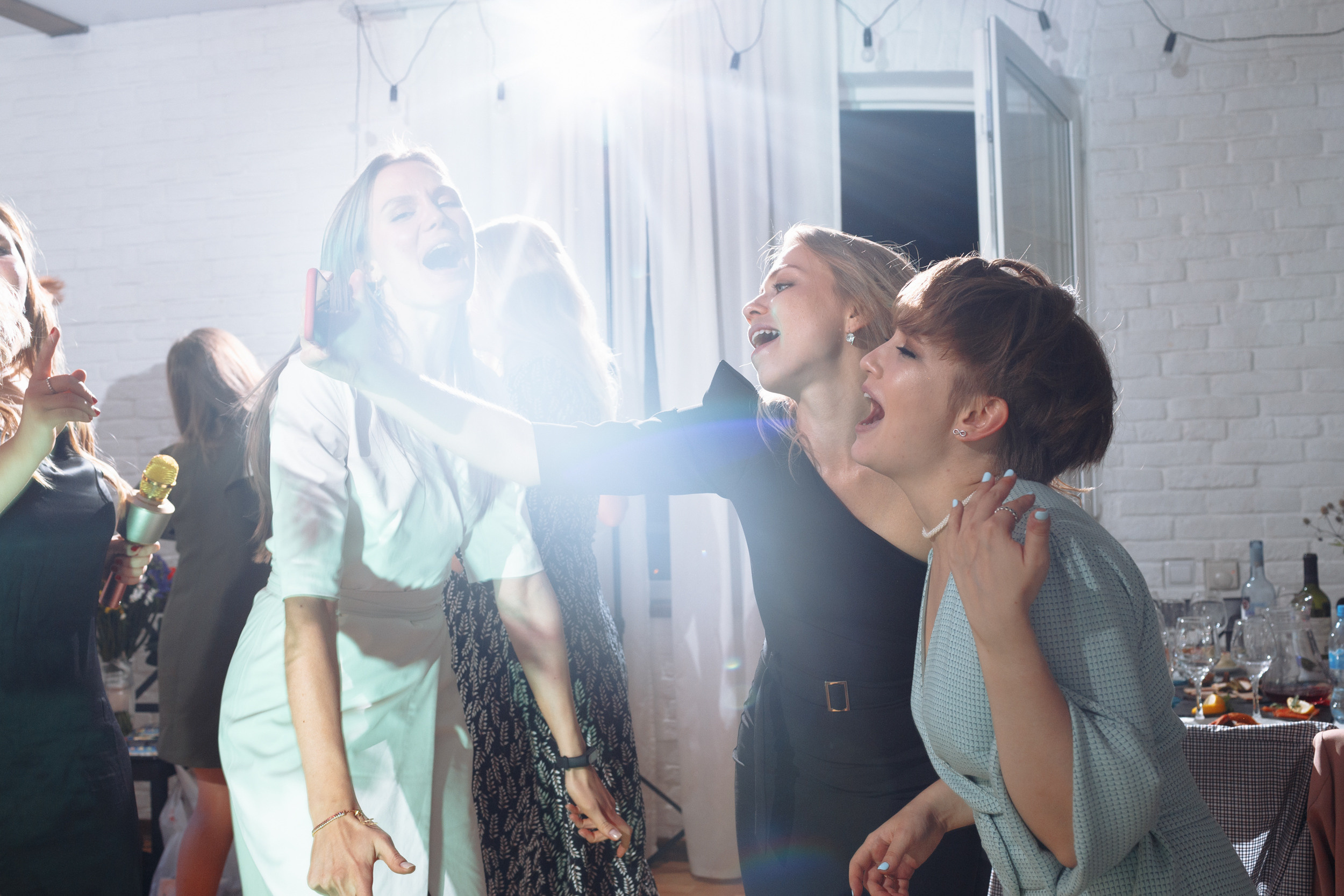 Веселый банкет в коттедже. Арина & Коля. Фотограф Чугунов Александр