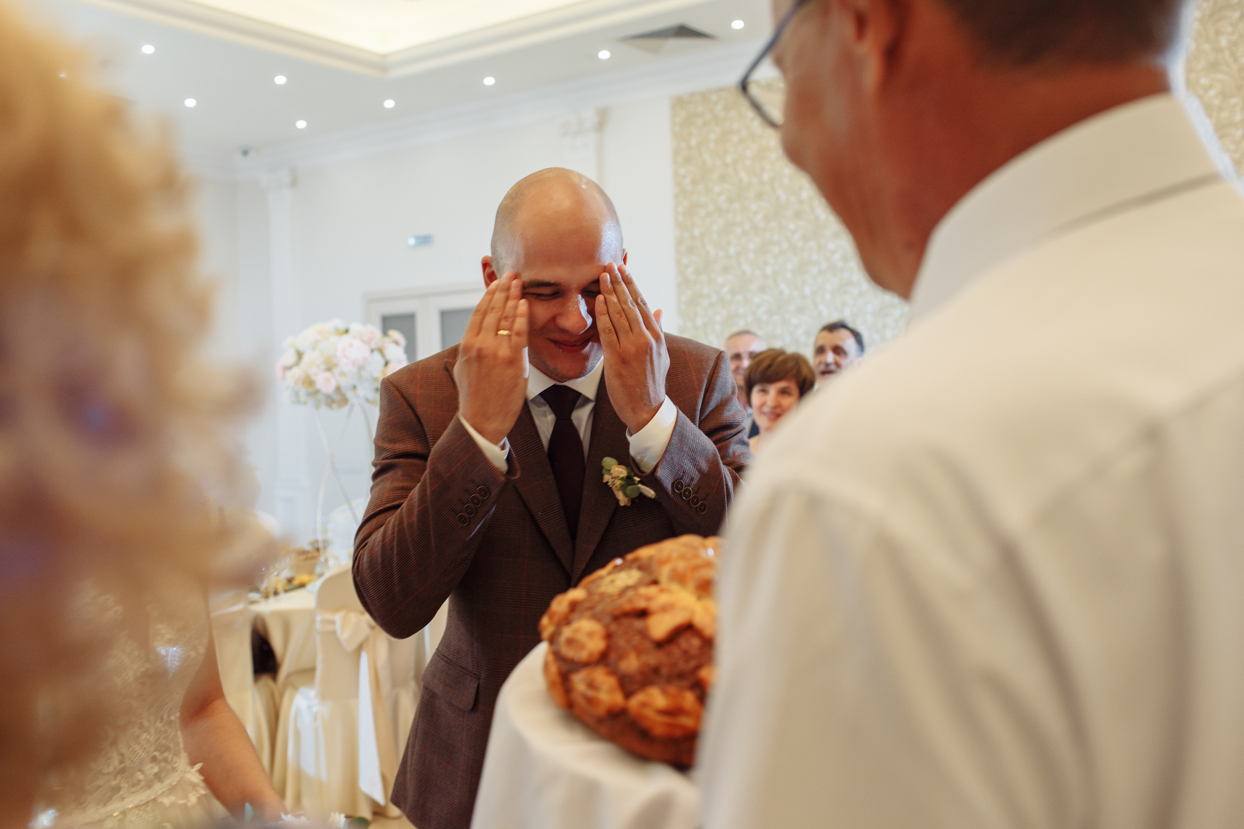 Сборы с друзьями и прогулка в кофейне. Миша & Маша. Фотограф Чугунов Александр