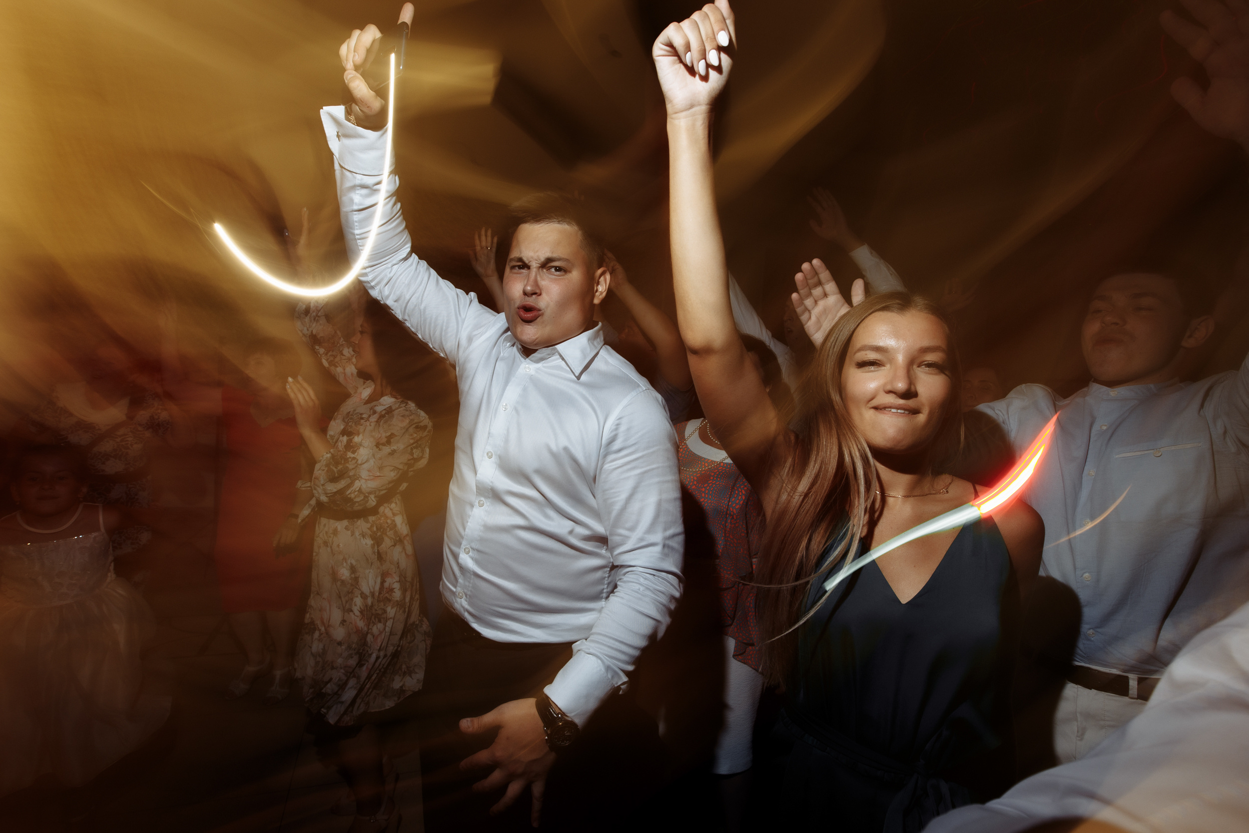 Сборы с друзьями и прогулка в кофейне. Миша & Маша. Фотограф Чугунов Александр