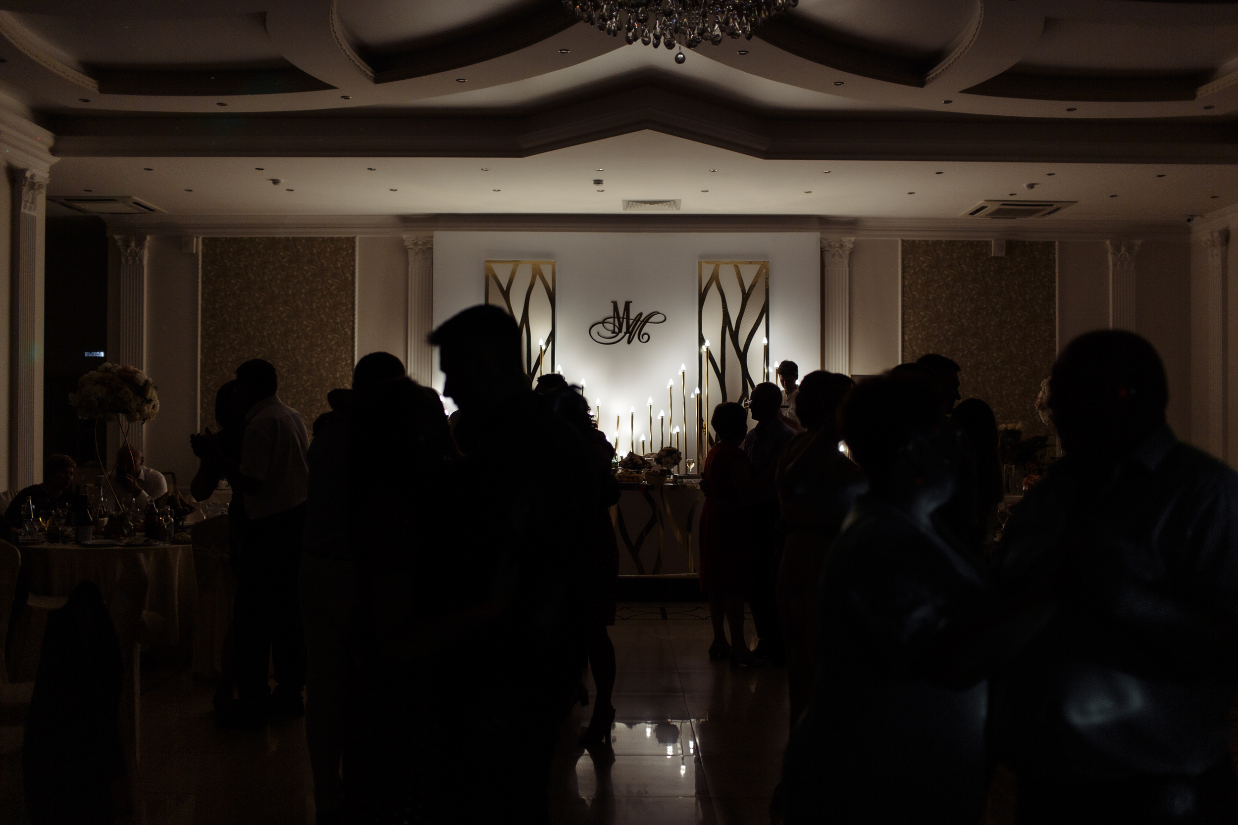 Сборы с друзьями и прогулка в кофейне. Миша & Маша. Фотограф Чугунов Александр