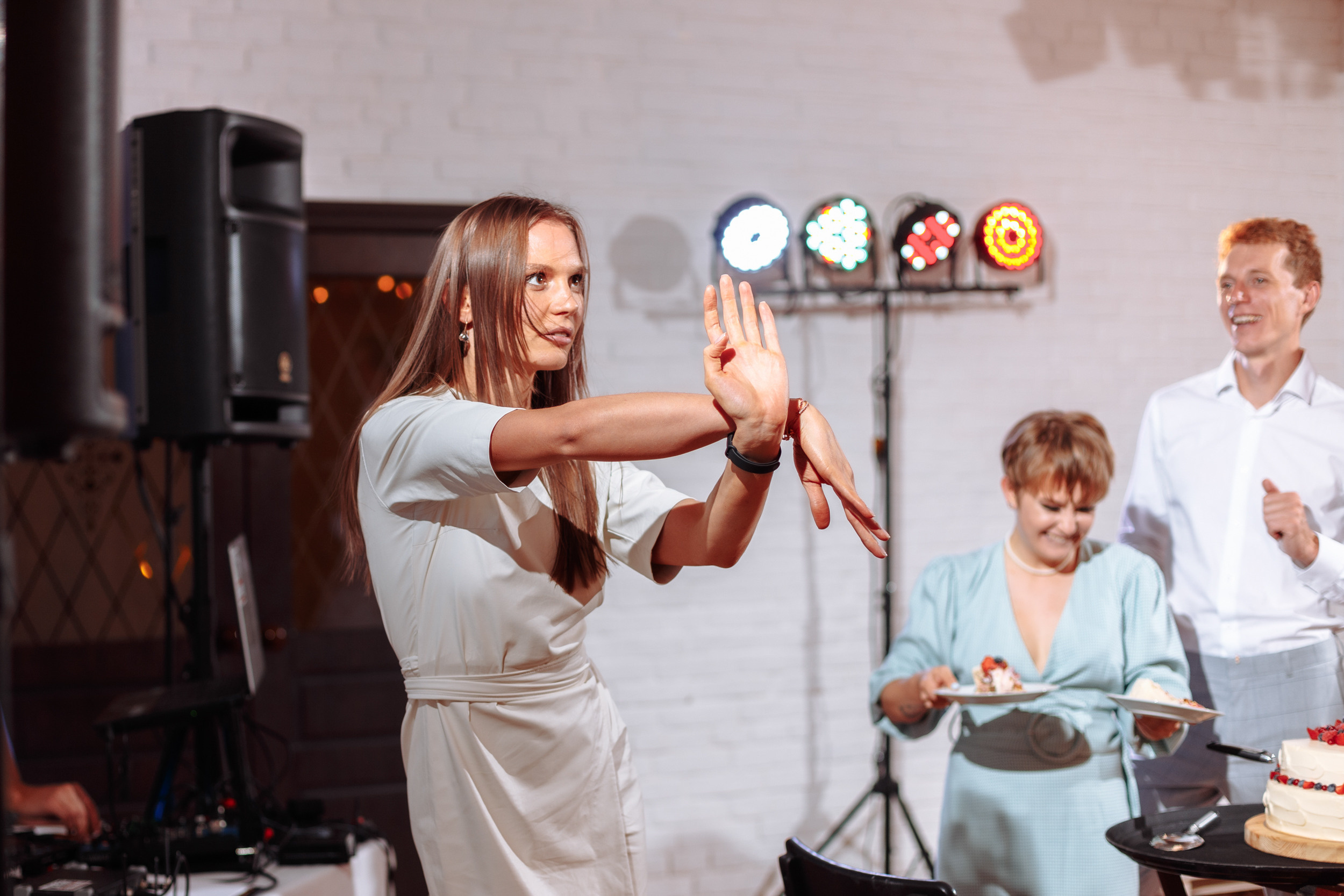 Веселый банкет в коттедже. Арина & Коля. Фотограф Чугунов Александр