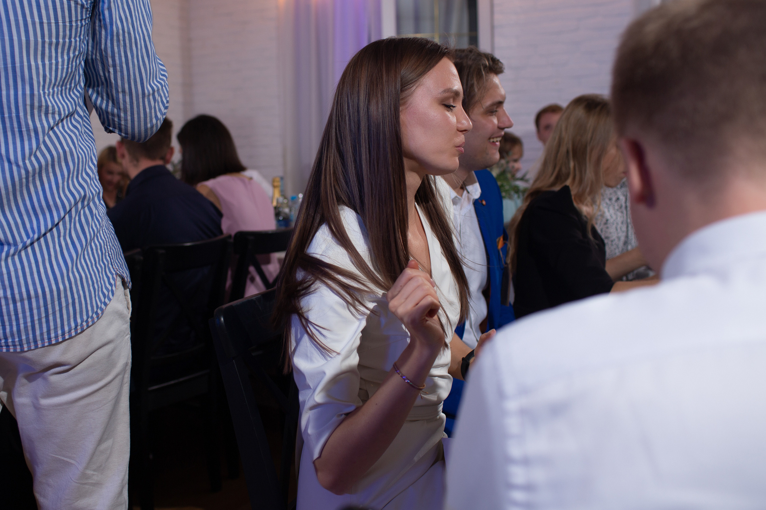 Веселый банкет в коттедже. Арина & Коля. Фотограф Чугунов Александр