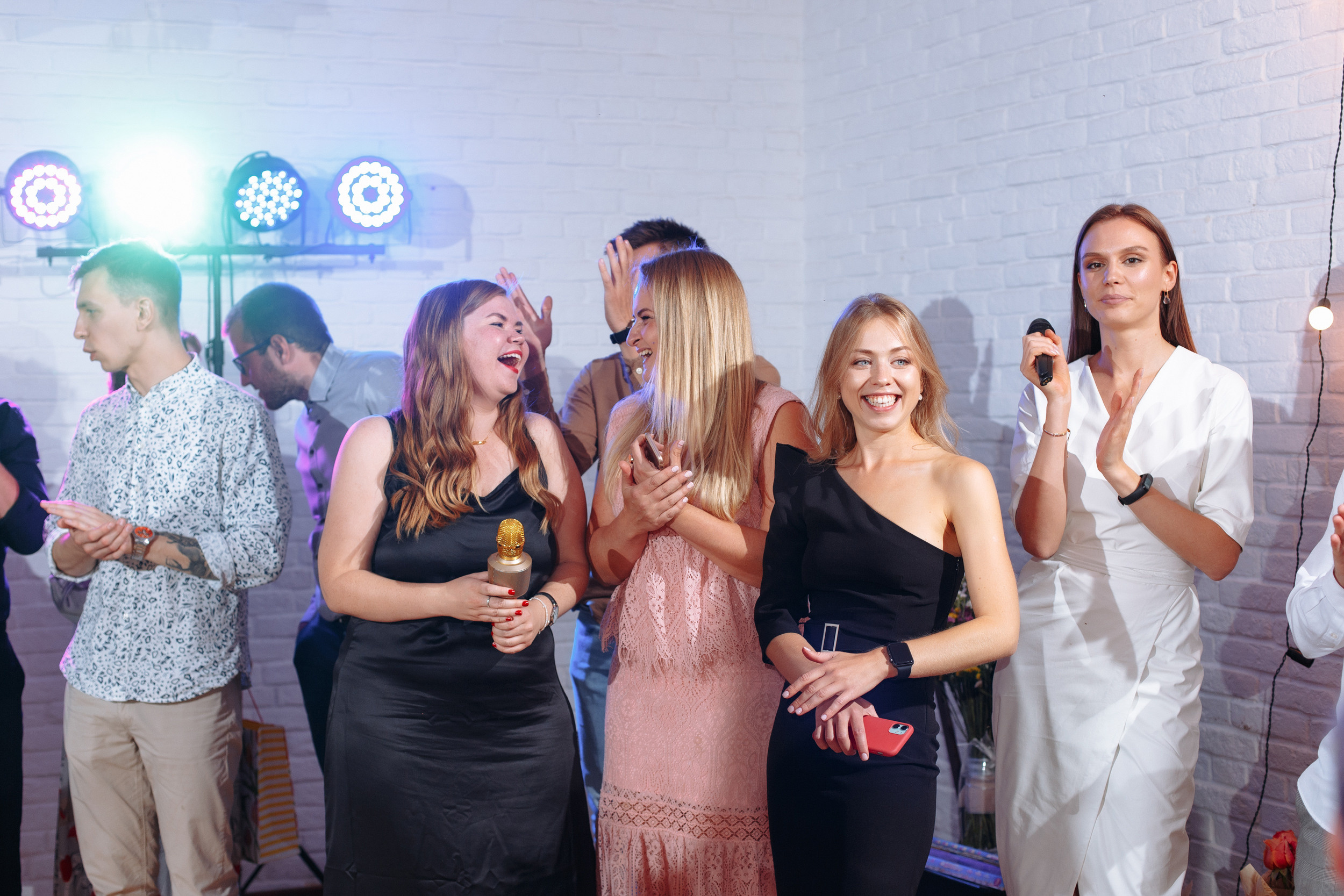 Веселый банкет в коттедже. Арина & Коля. Фотограф Чугунов Александр