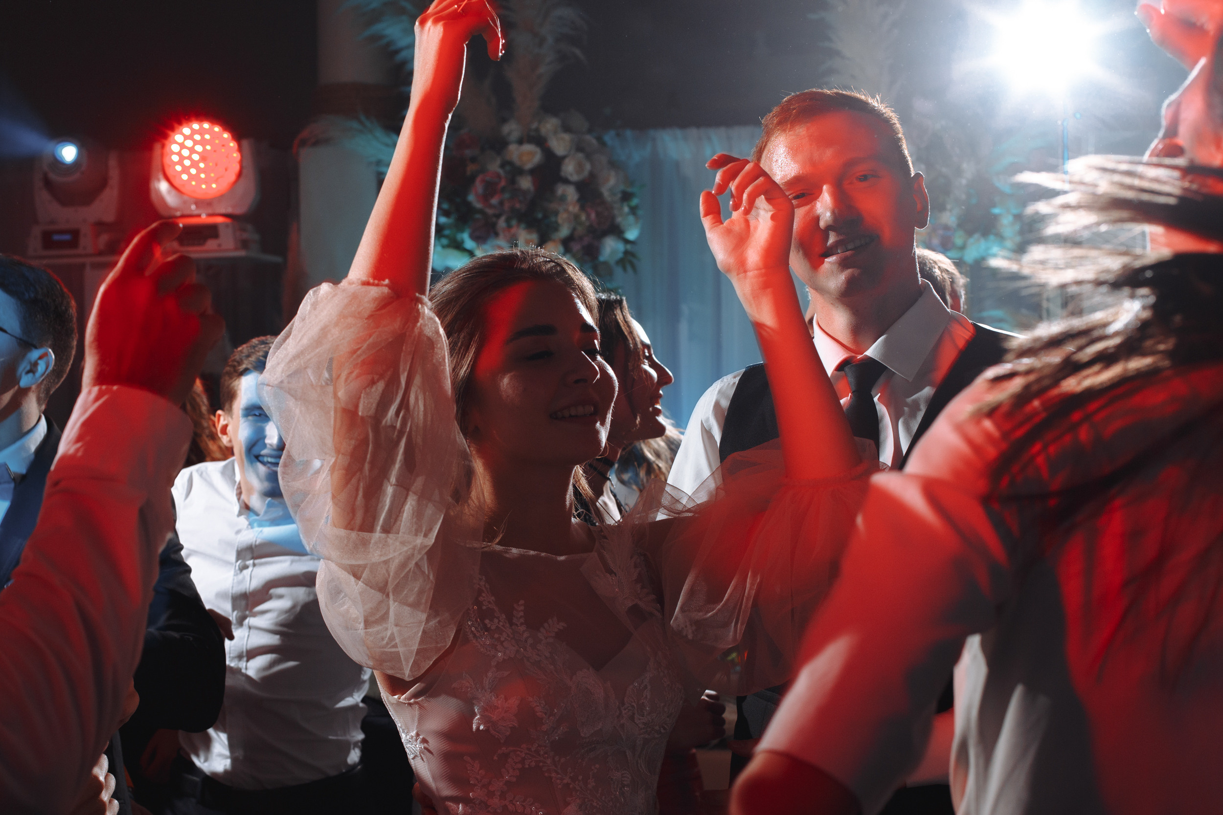 Небольшая прогулка и шумный банкет! Даша & Дмитрий. Фотограф Чугунов Александр