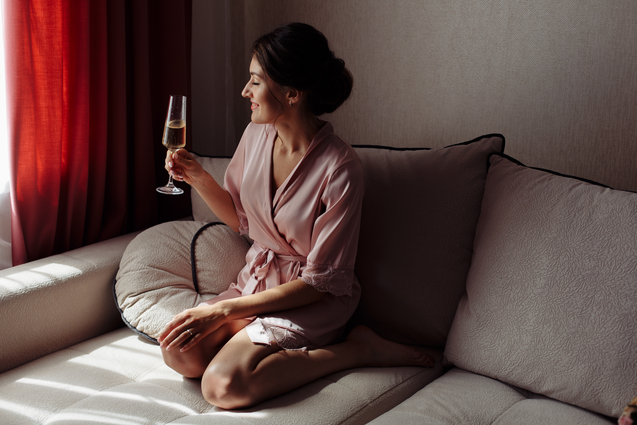 Сборы с друзьями и прогулка в кофейне. Миша & Маша. Фотограф Чугунов Александр