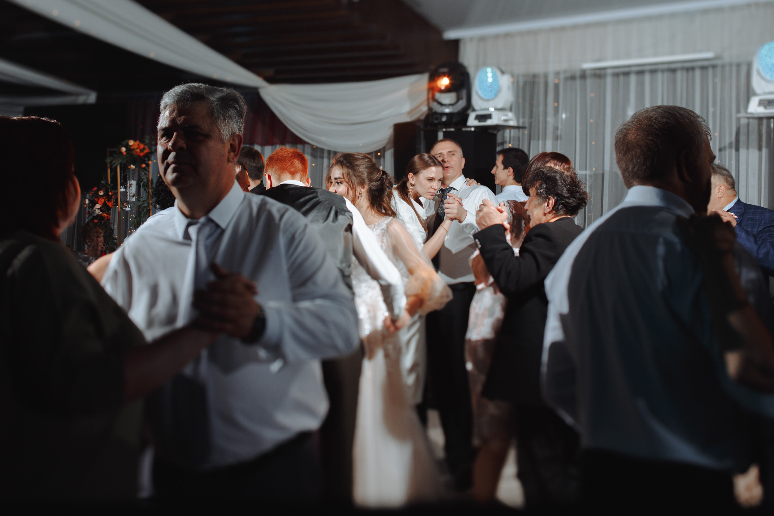 Небольшая прогулка и шумный банкет! Даша & Дмитрий. Фотограф Чугунов Александр