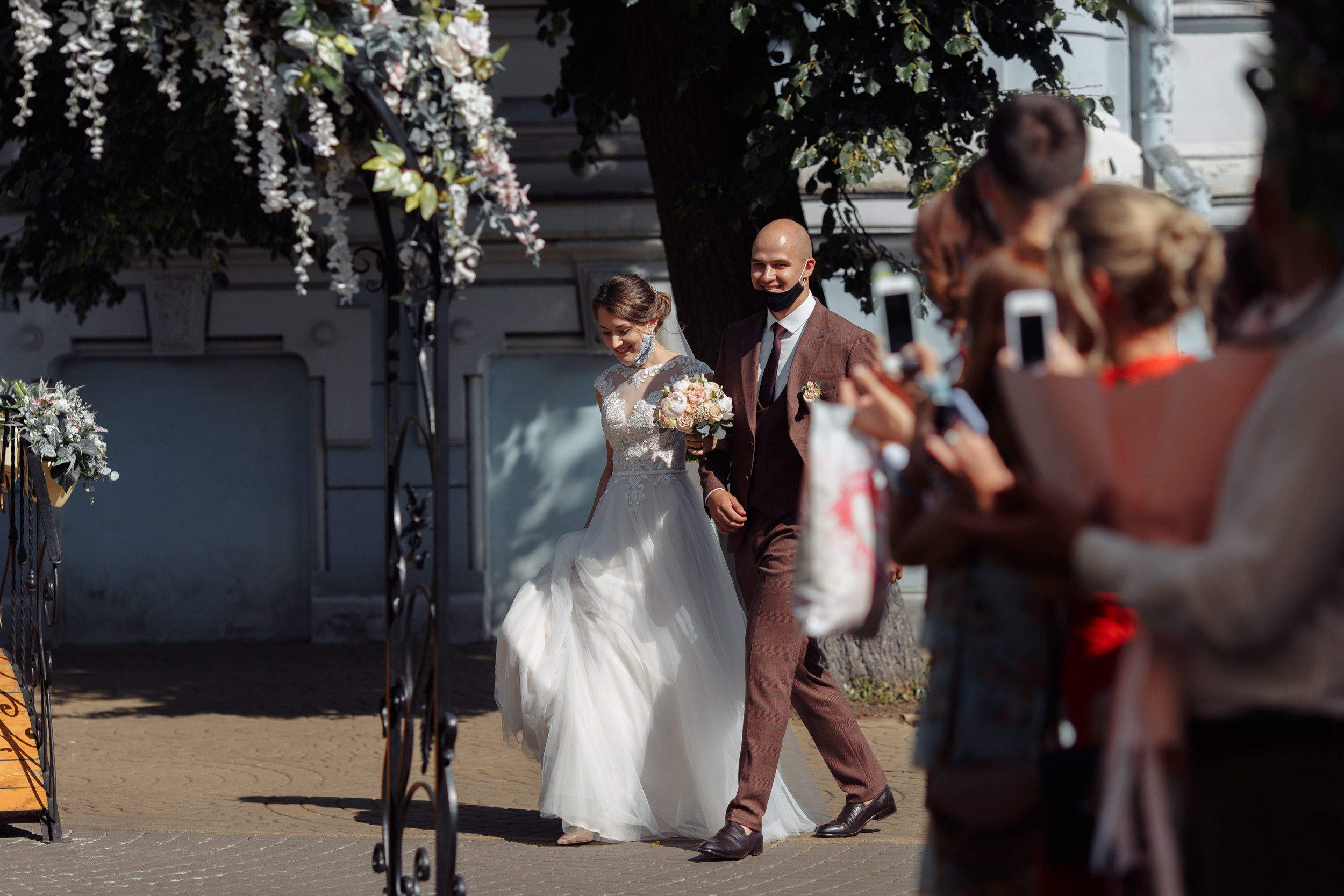 Сборы с друзьями и прогулка в кофейне. Миша & Маша. Фотограф Чугунов Александр