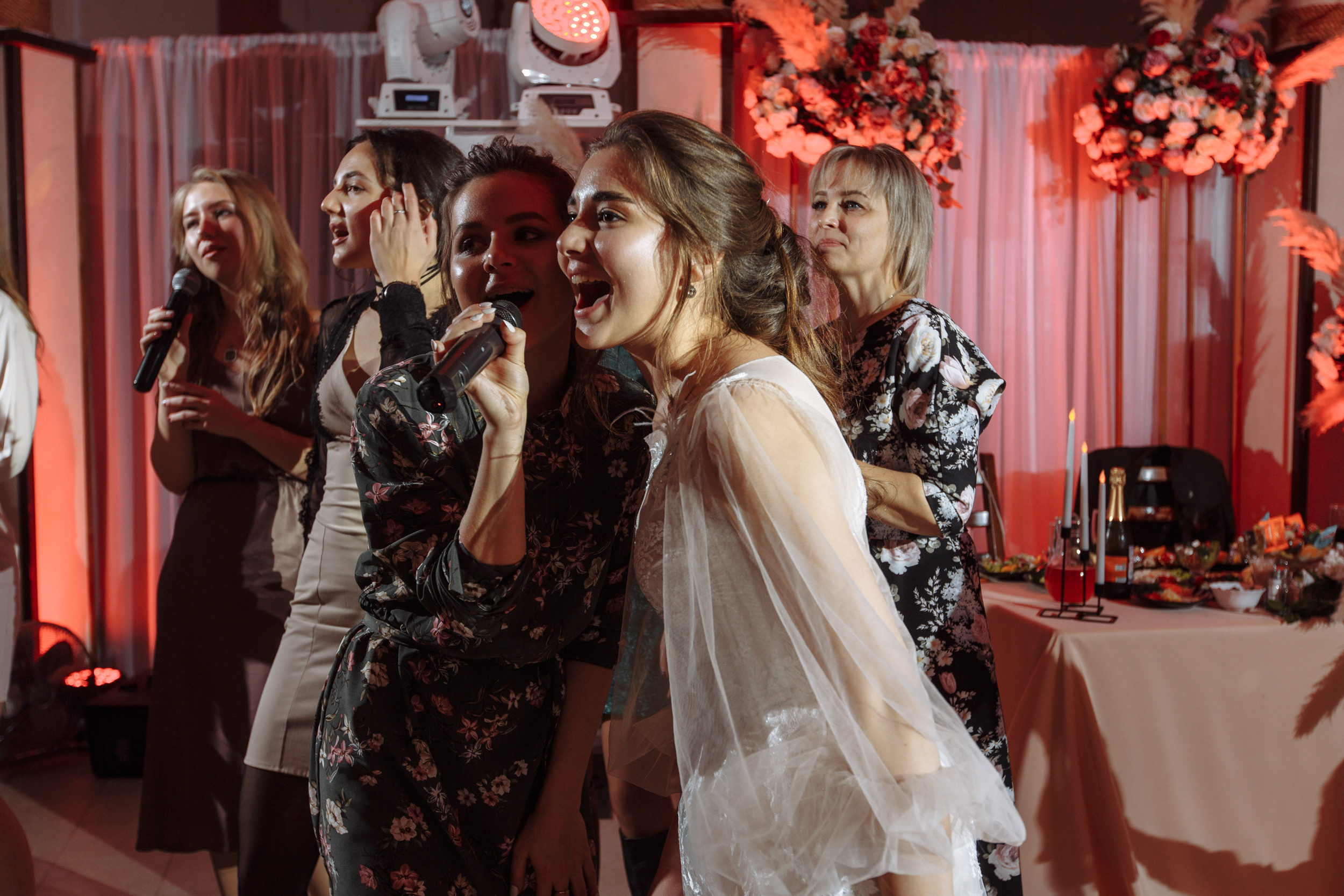 Небольшая прогулка и шумный банкет! Даша & Дмитрий. Фотограф Чугунов Александр