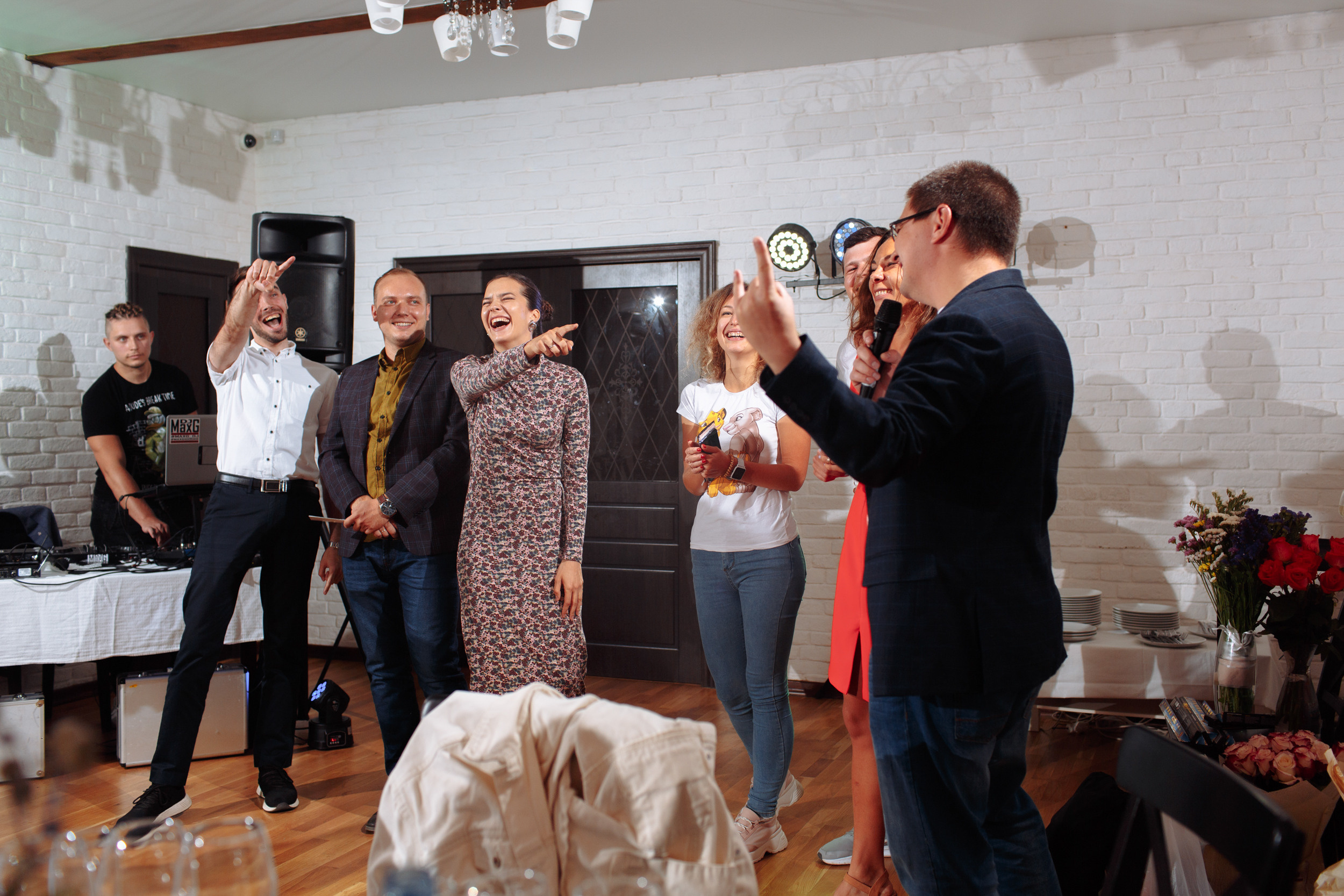 Веселый банкет в коттедже. Арина & Коля. Фотограф Чугунов Александр