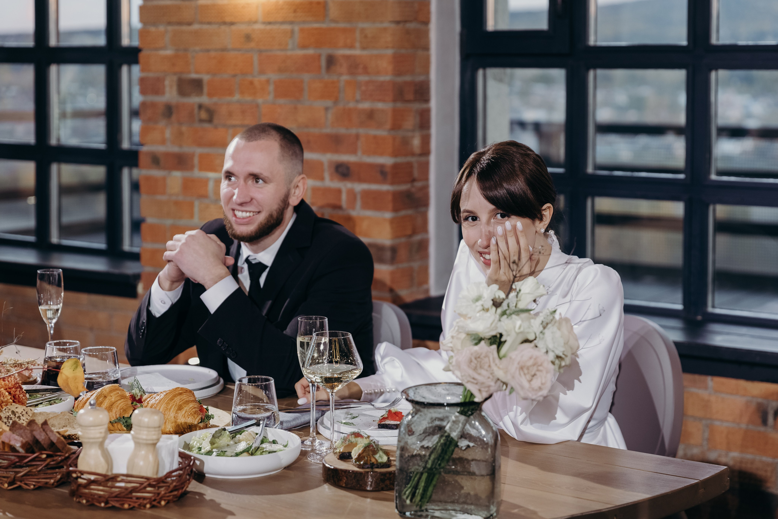 Свадьба для своих в Замке Шамони в Красноярске. Свадебный фотограф-видеограф в Красноярске Евгений Константинопольский
