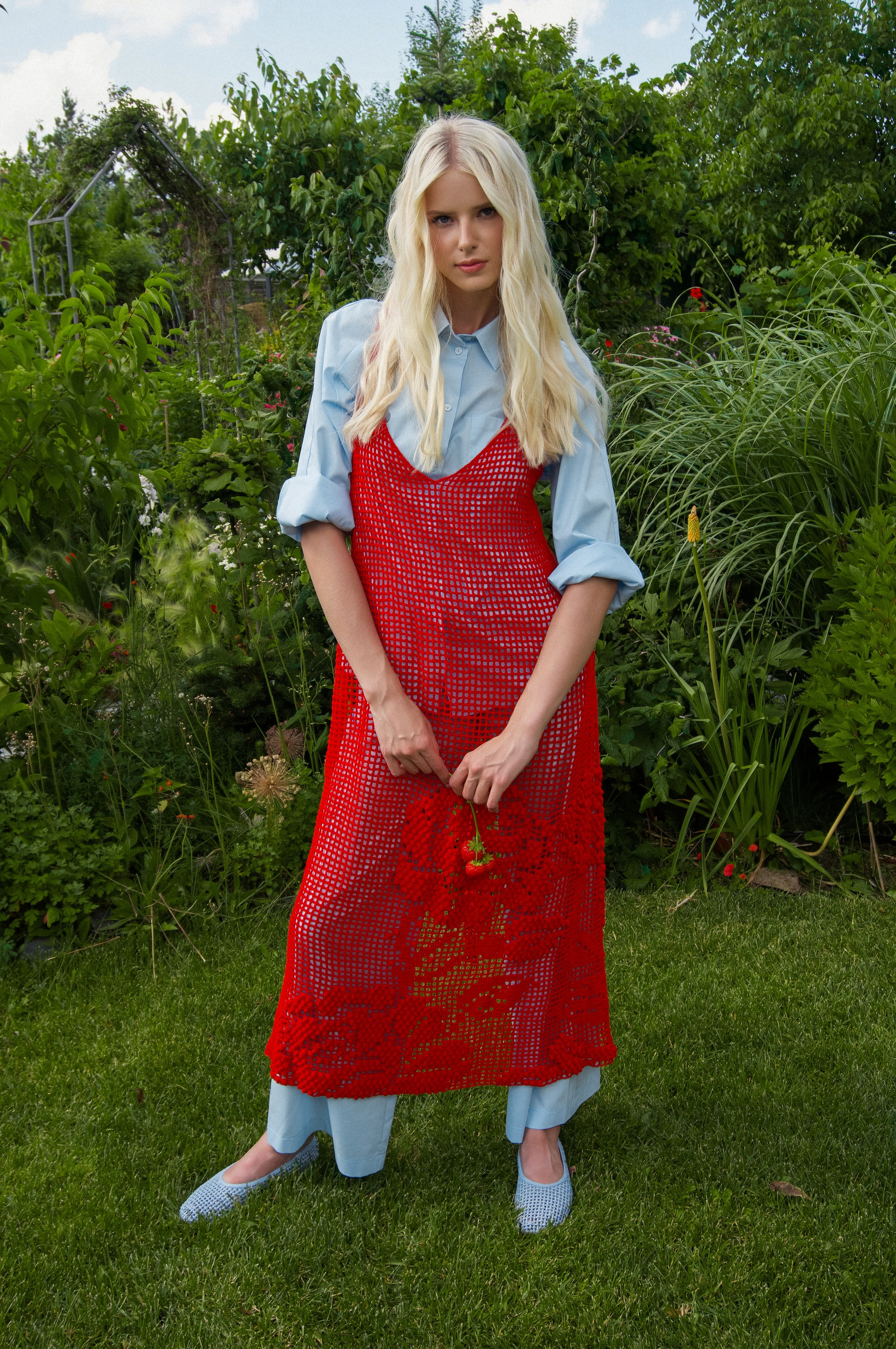 Лера, съемка в саду. Фотограф в Минске Света Григорьева