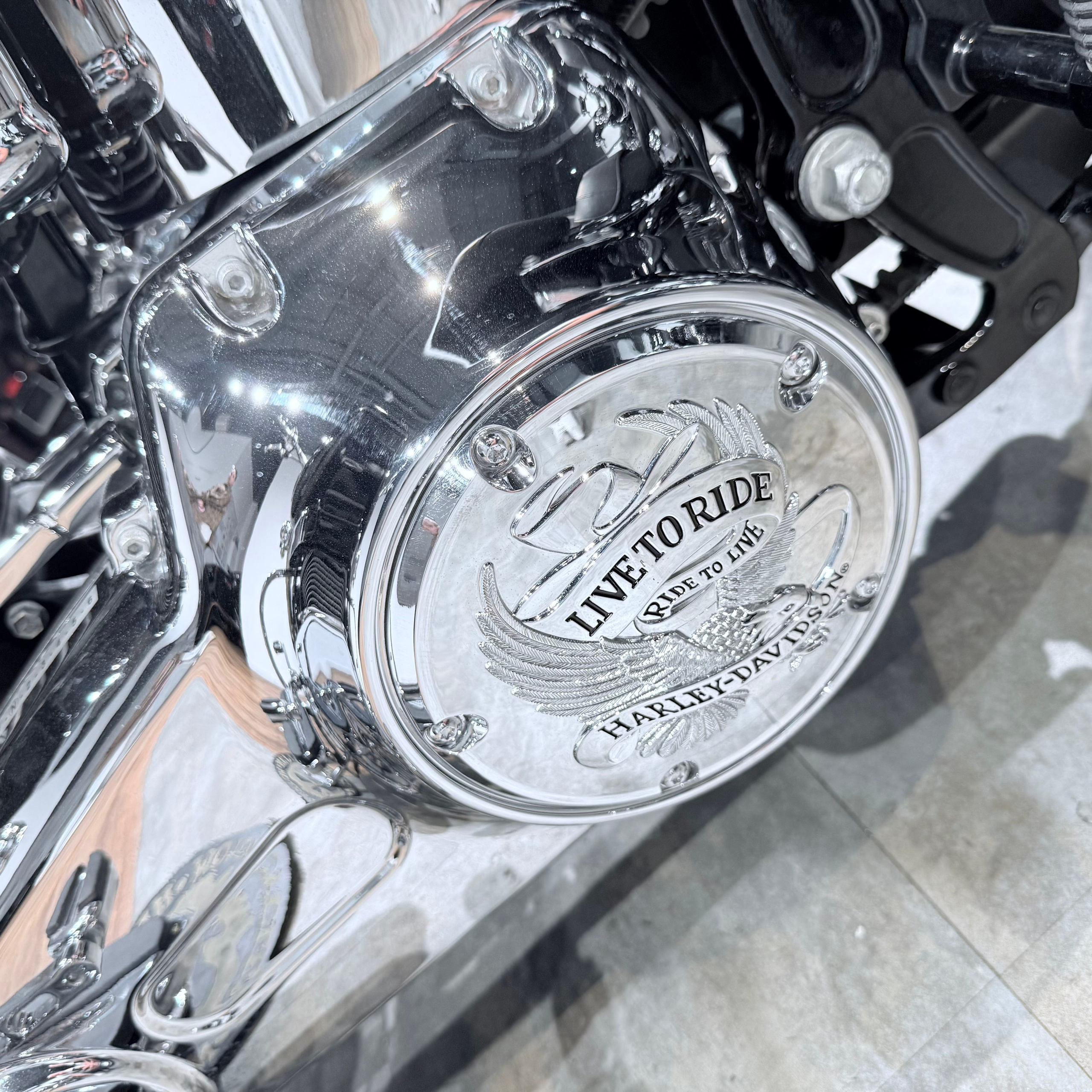 2011 Softail Deluхе АВS Vivd Black. Hello Davidson, Москва. Только хорошие мотоциклы…