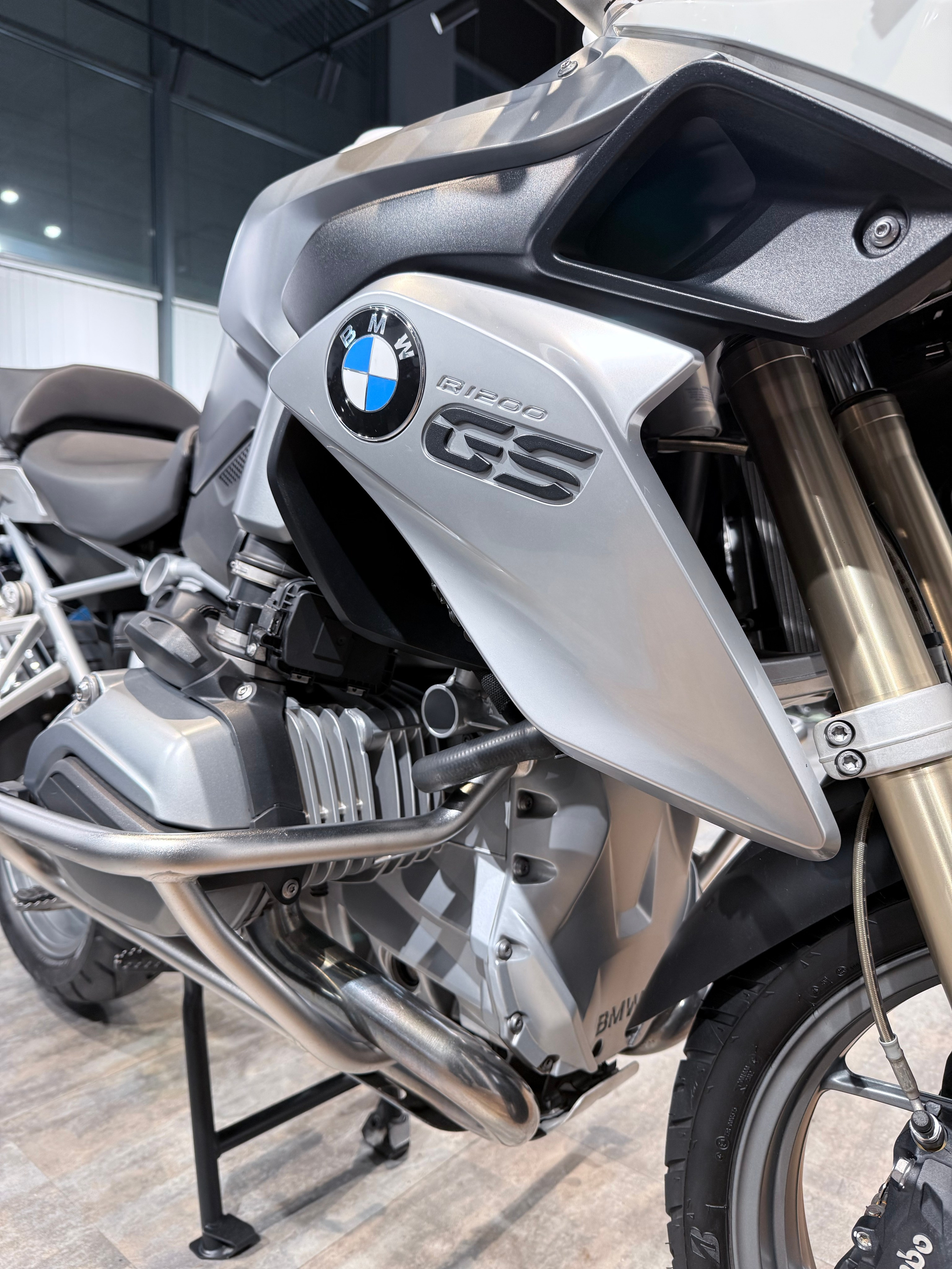 BMW R1200GS Alpine White. Hello Davidson, Москва. Только хорошие мотоциклы…