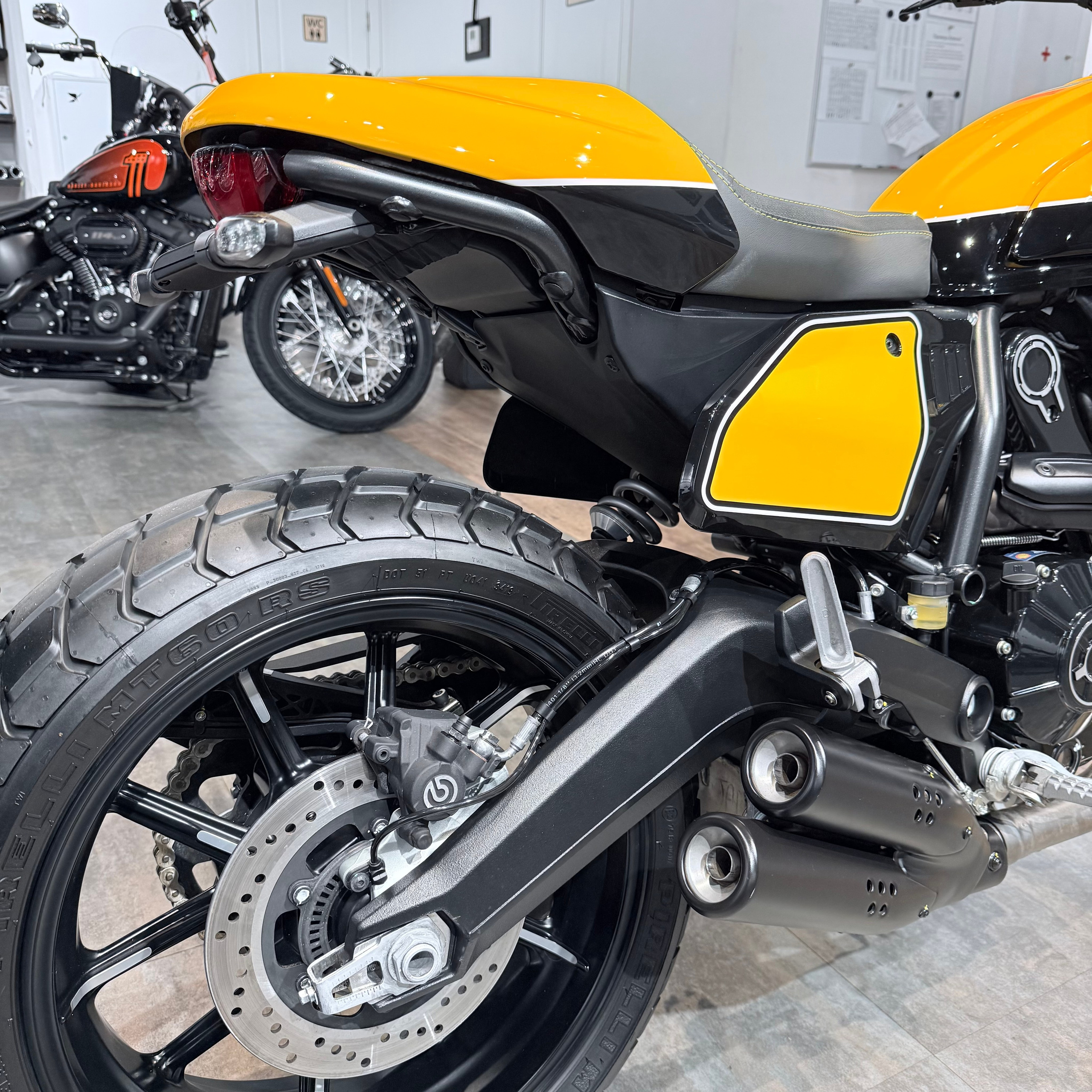 NЕW 2020 DUСАTI Scrambler Shining Blасk Yеllow. Hello Davidson, Москва. Только хорошие мотоциклы…