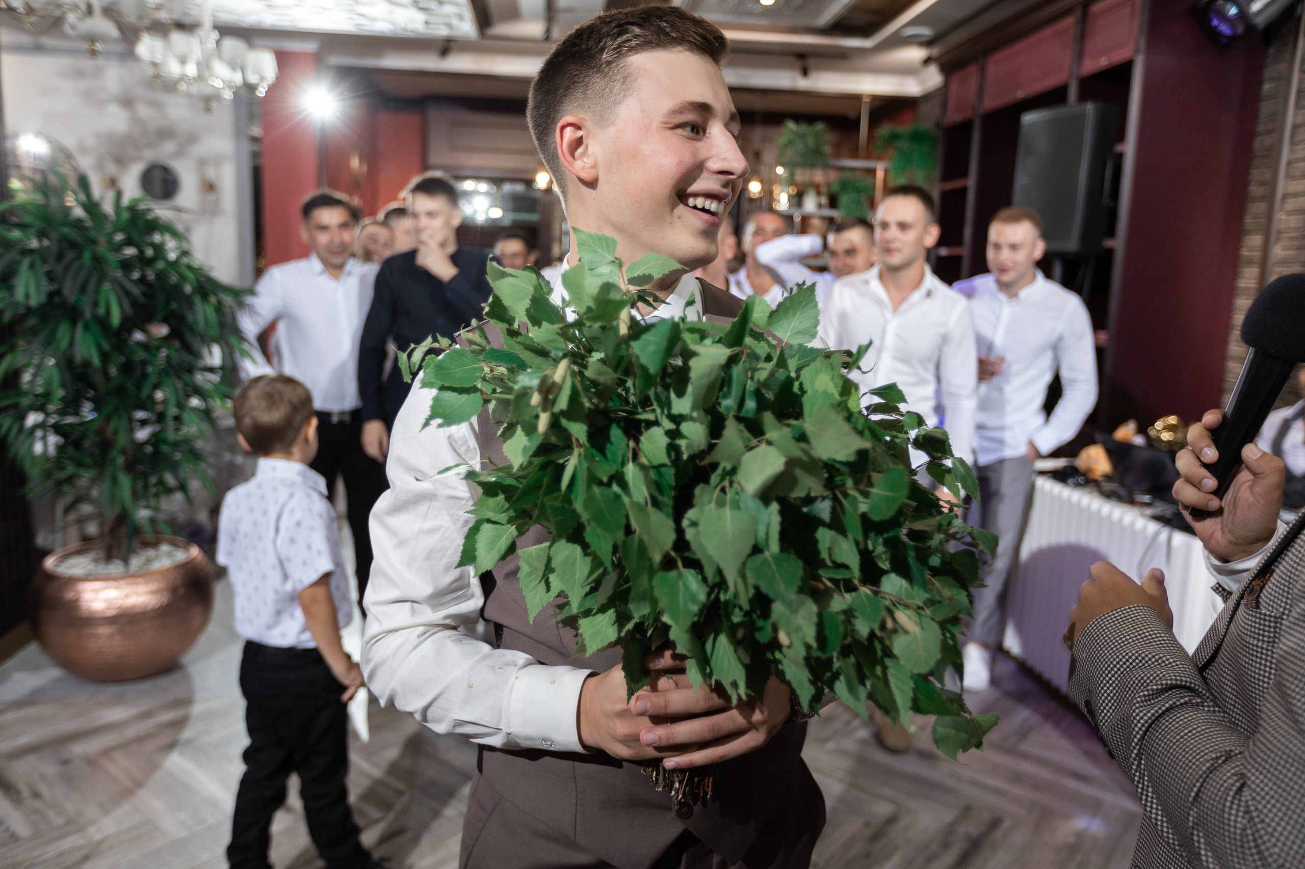 Свадебный фотограф Уфа — Руслан ГабдлисламовЖивые эмоции, красивые кадры, воспоминания на всю жизнь.Работаю по всей Республике Башкортоста. Свадебный фотограф Уфа Руслан Габдлисламов