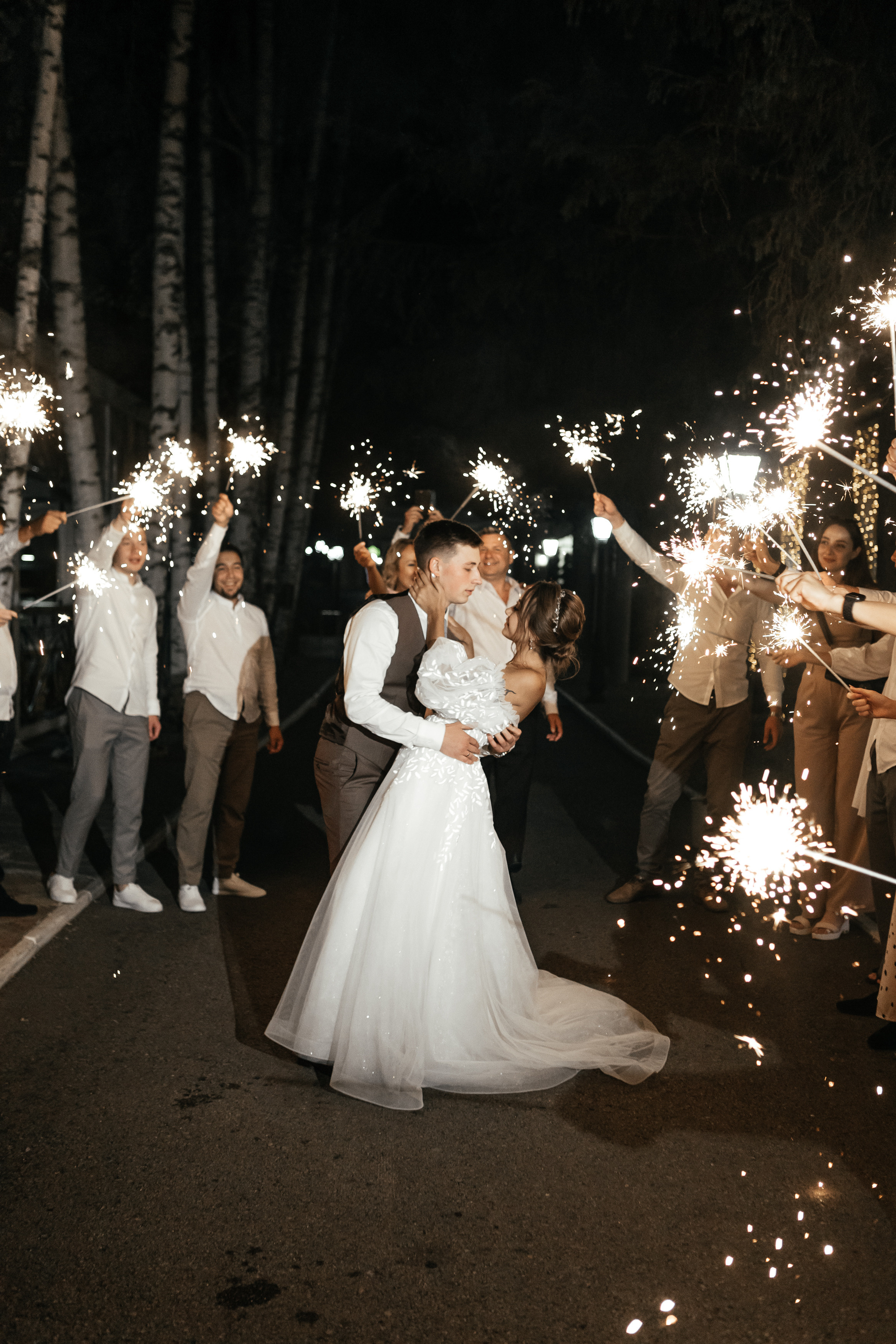 Свадебный фотограф Уфа — Руслан ГабдлисламовЖивые эмоции, красивые кадры, воспоминания на всю жизнь.Работаю по всей Республике Башкортоста. Свадебный фотограф Уфа Руслан Габдлисламов