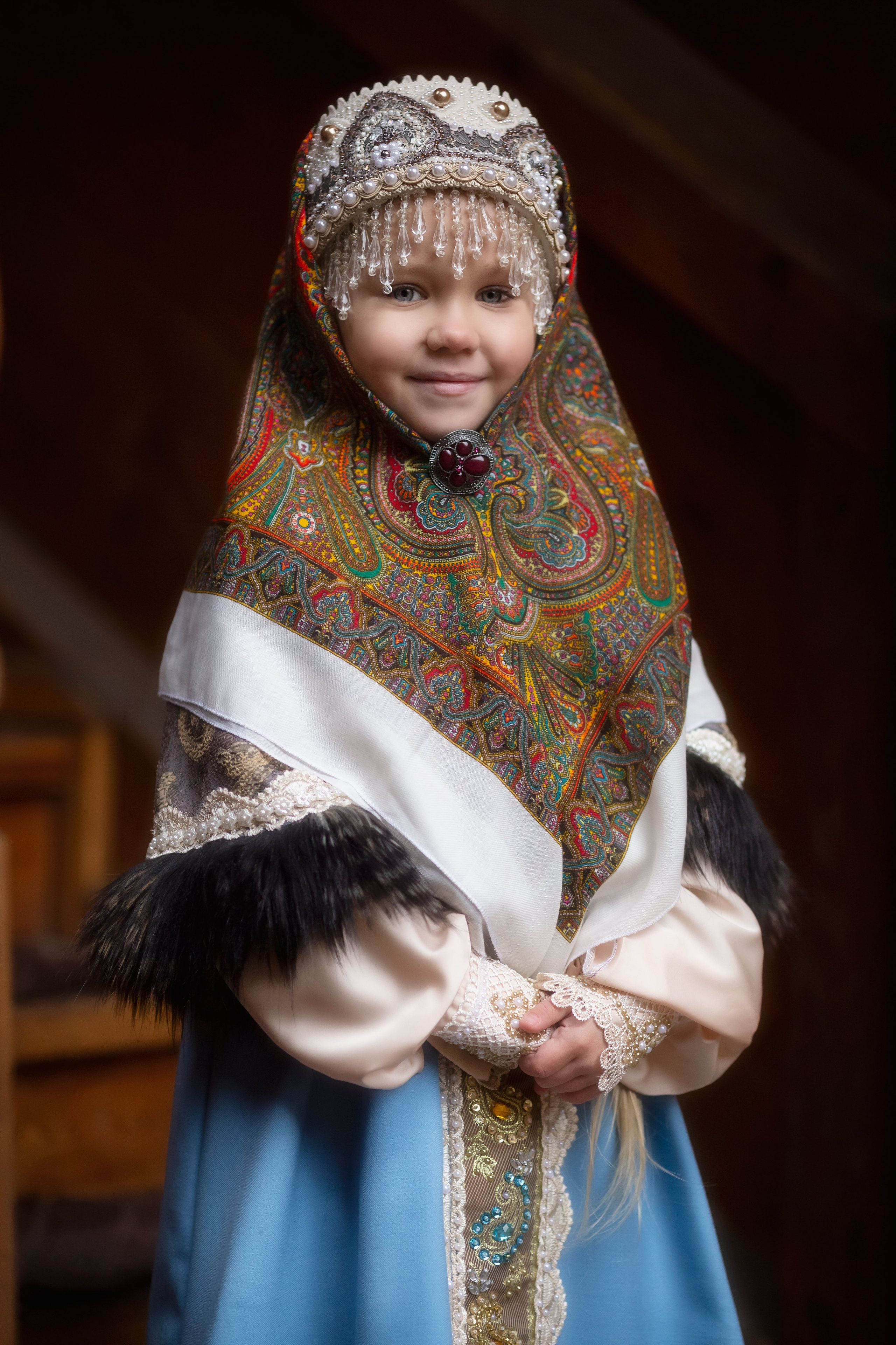 A24. Дизайнер костюмов и украшений, фотограф