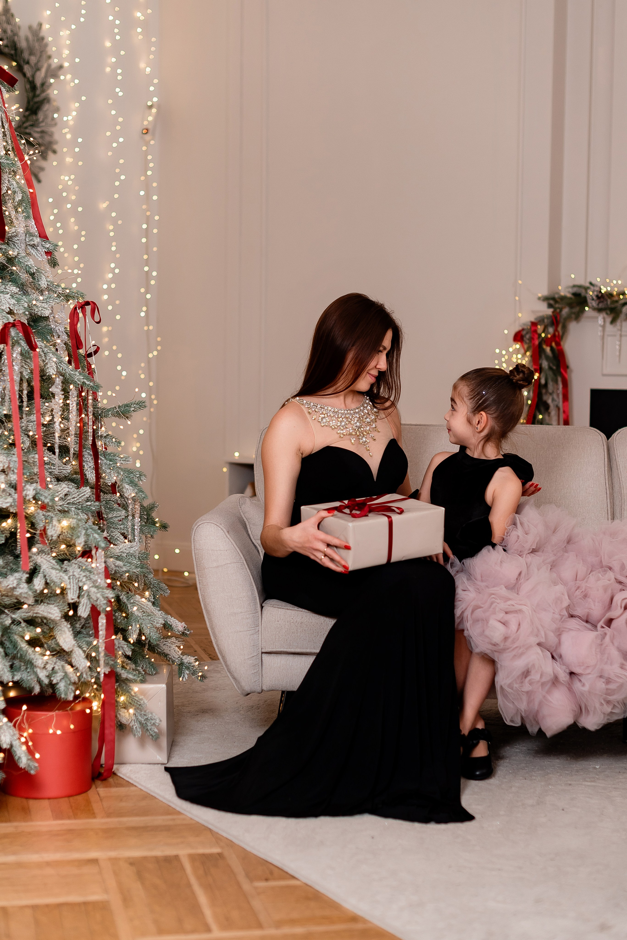 Юля и Варя Новогодняя. Фотограф Татьяна Иванчикова