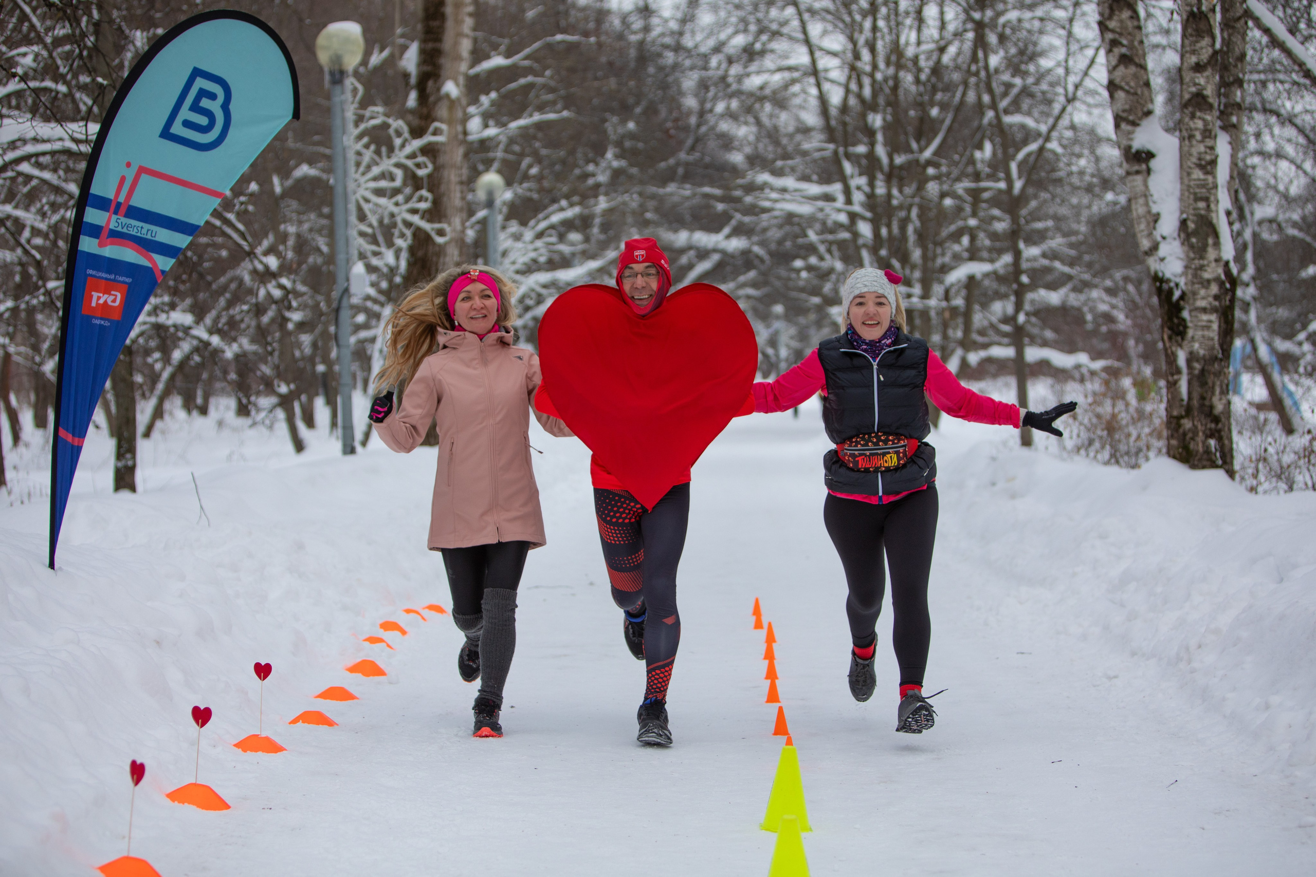 5 вёрст в Тушино, День влюбленных, 91 забег, 17 февраля 2024 г. Фотограф Сергей Ловкий