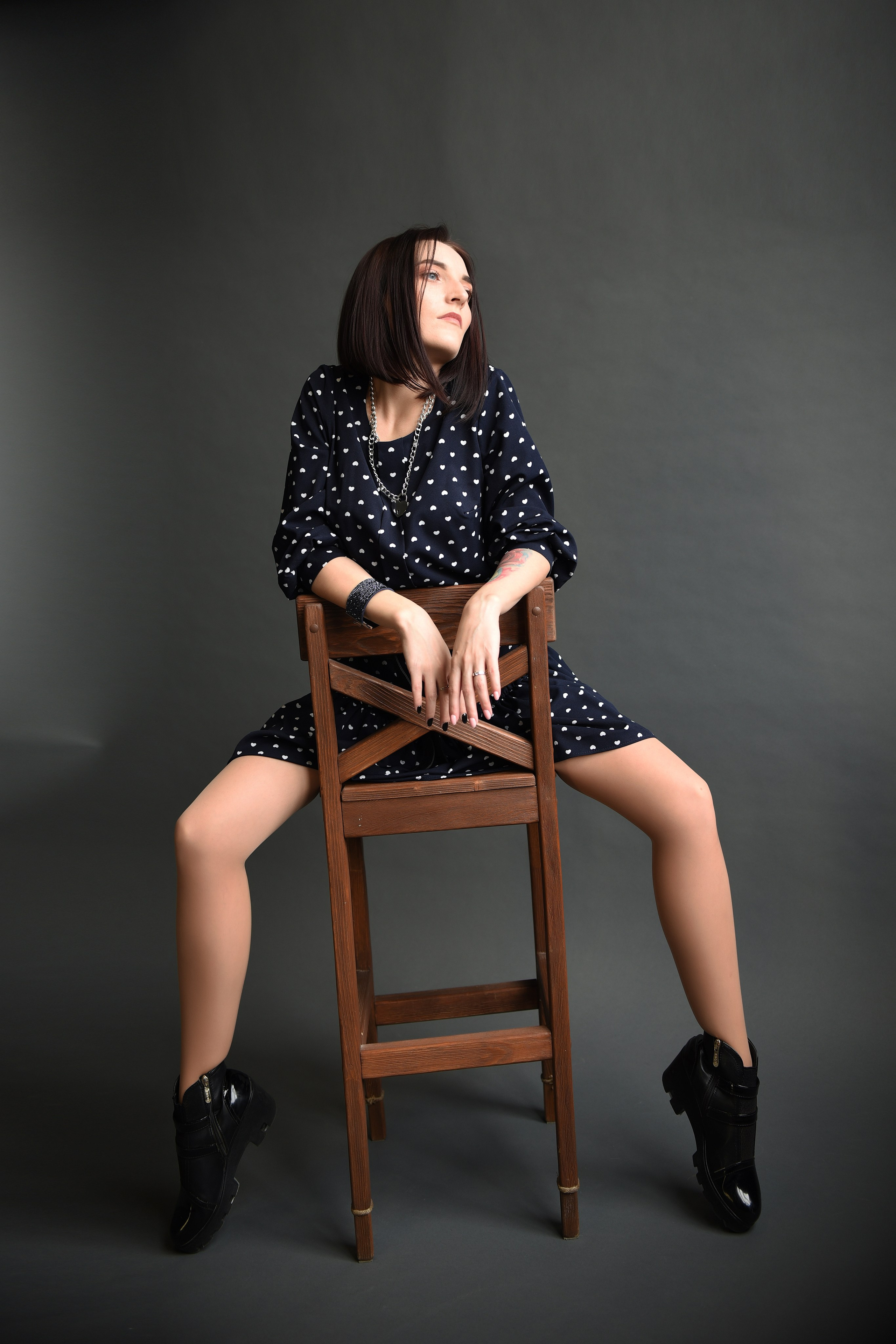 Индивидуальная студийная. Свадебный, семейный, детский, контент фотограф в Омске Максим Ильин