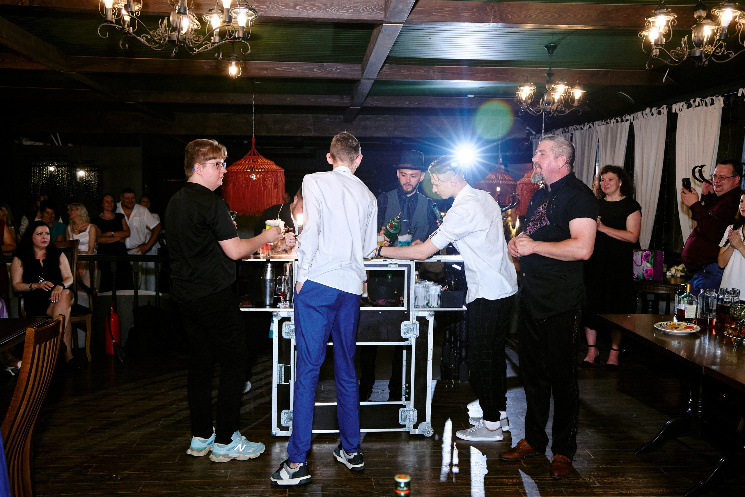 Выпускной 35 Сош. Фотограф Выпускные альбомы Таганрог Сергей Коробченко