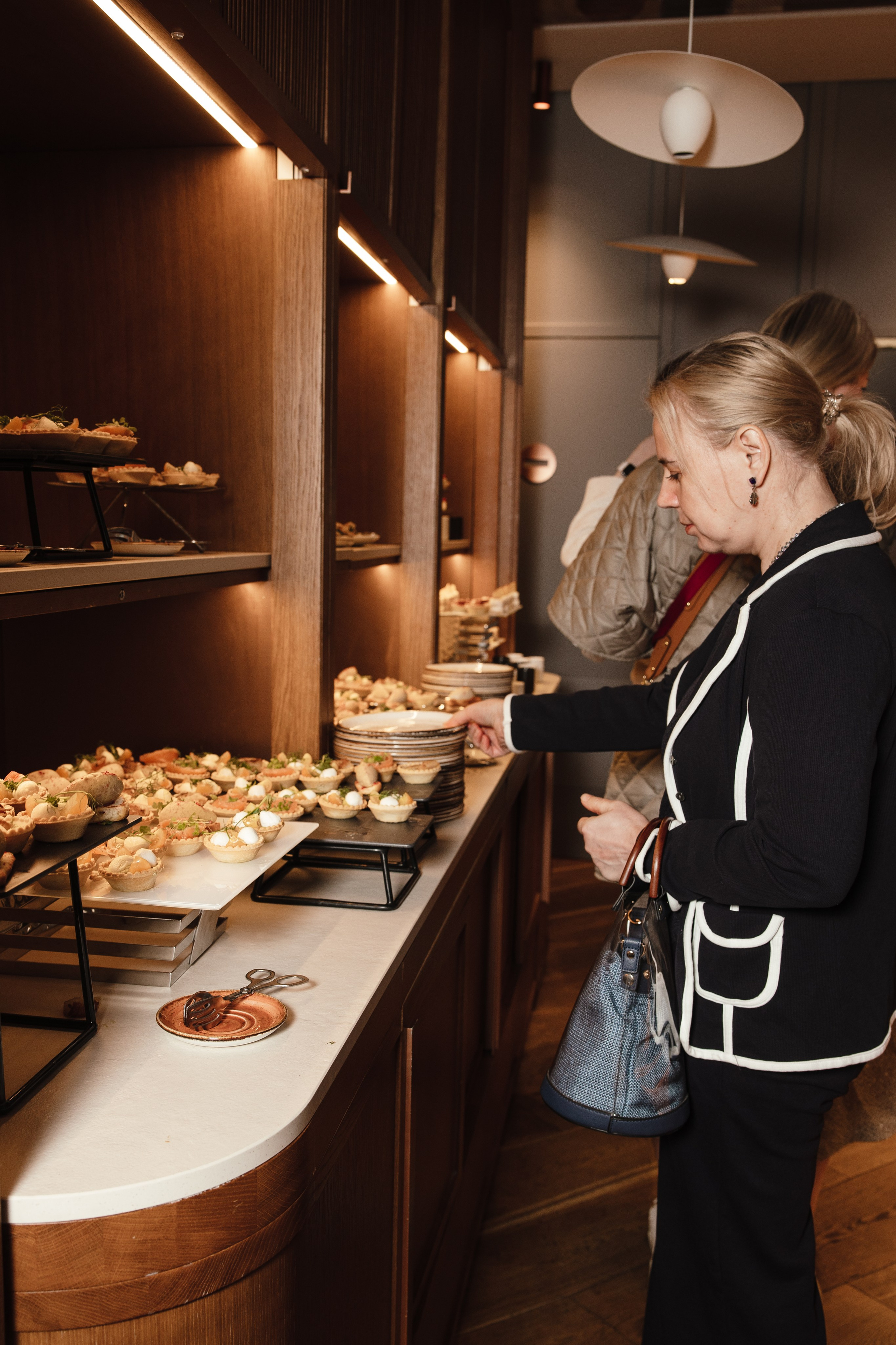 Презентация Russian Fashion Dom в ресторане Shagal. Контент фотограф в Москве и области Елена Кулакова