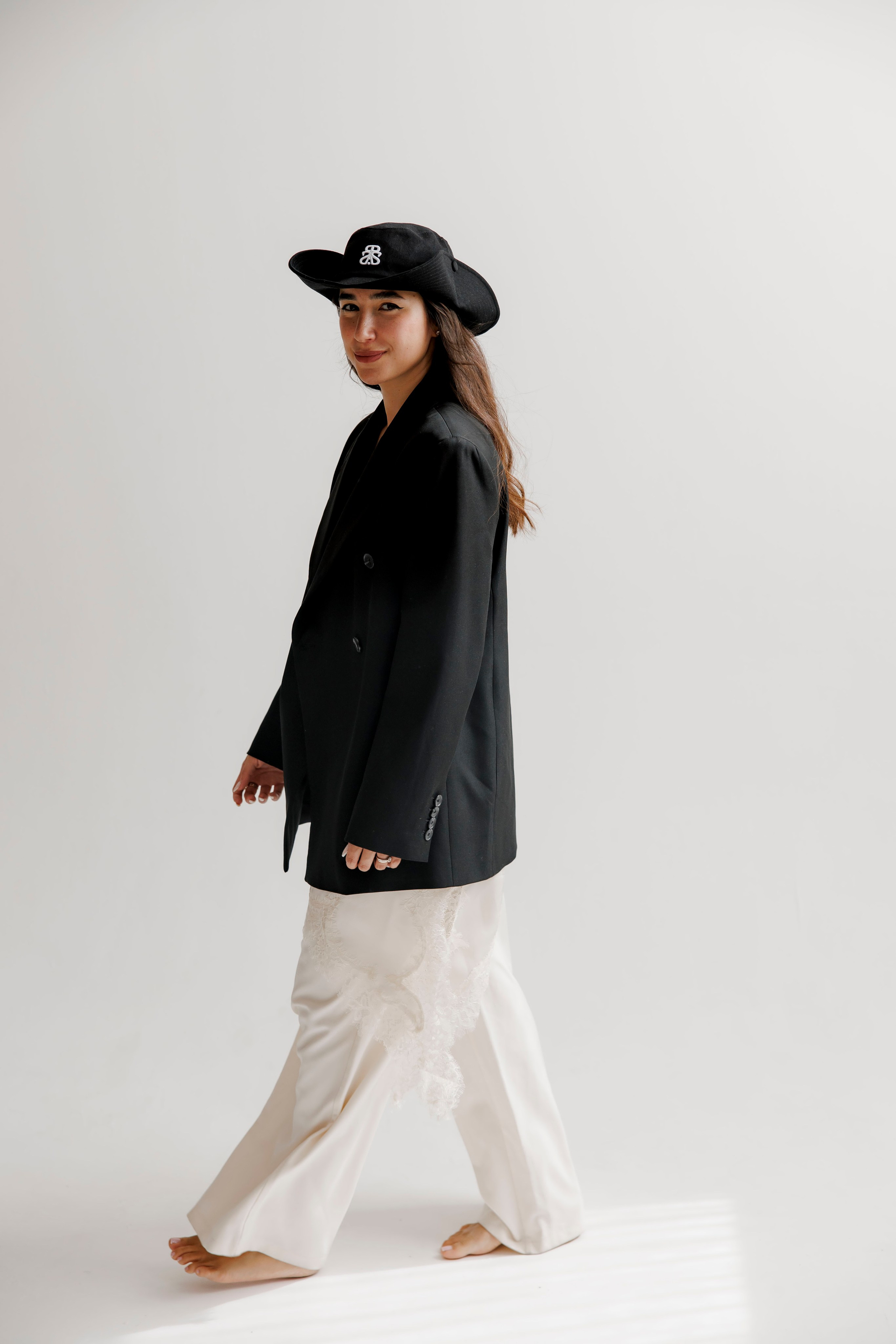 Family photoshoot inside the studio. Wedding and family photographer