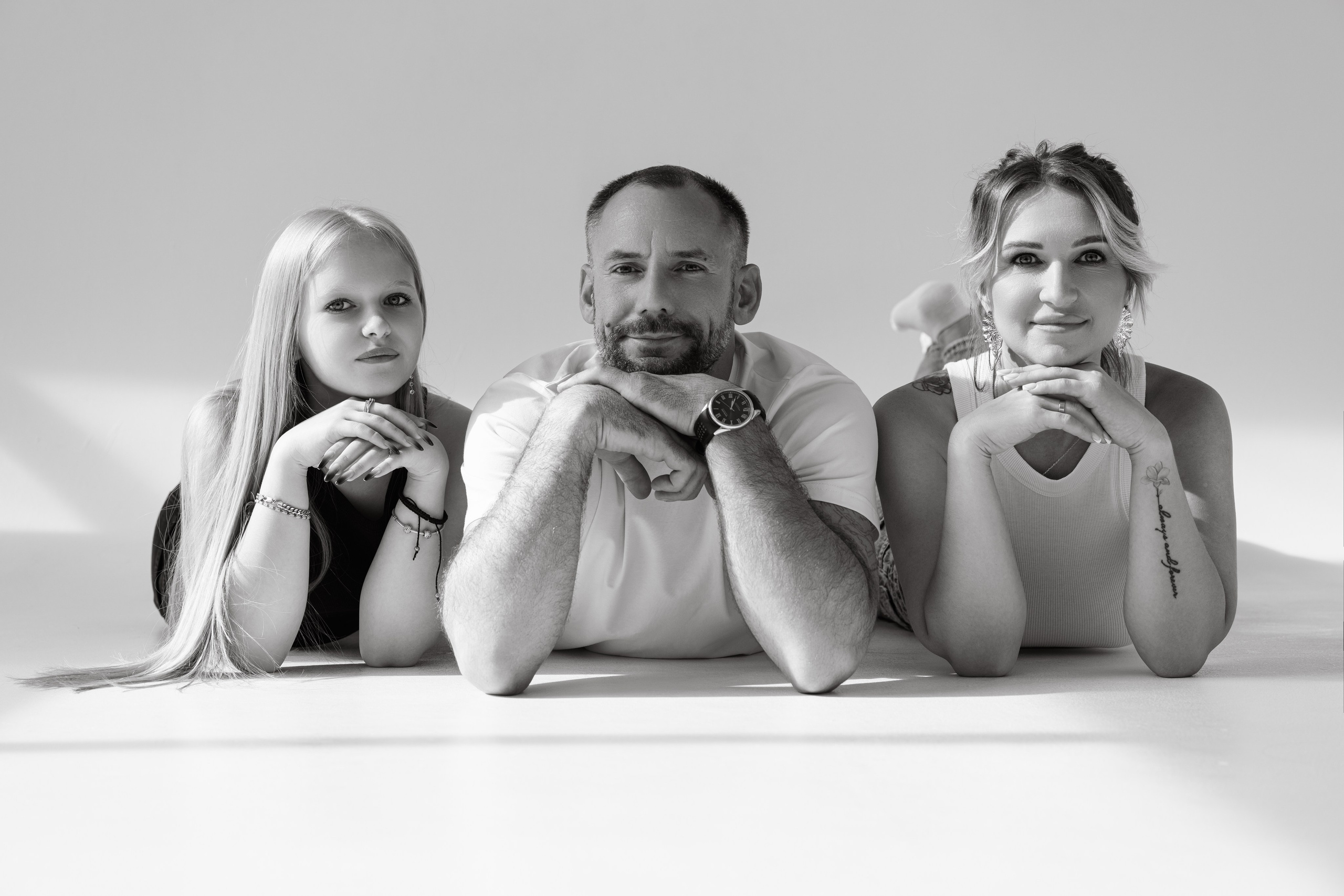 Полина и семья. Студия Base. Фотограф Анастасия Егорова