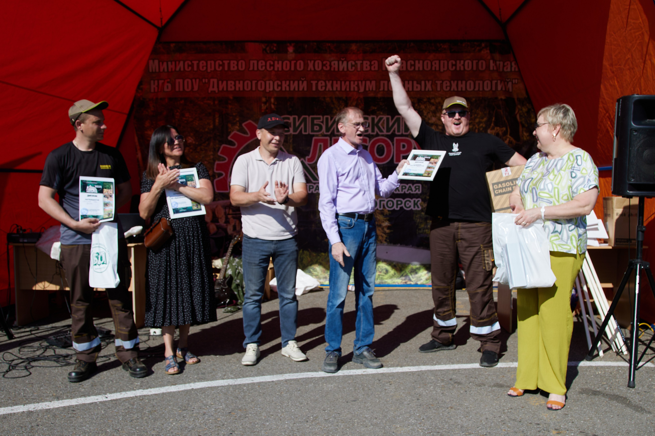 Всероссийские соревнования СИБИРСКИЙ ЛЕСОРУБ 2025. Фотограф Москва Concerts photo / Fashion photо