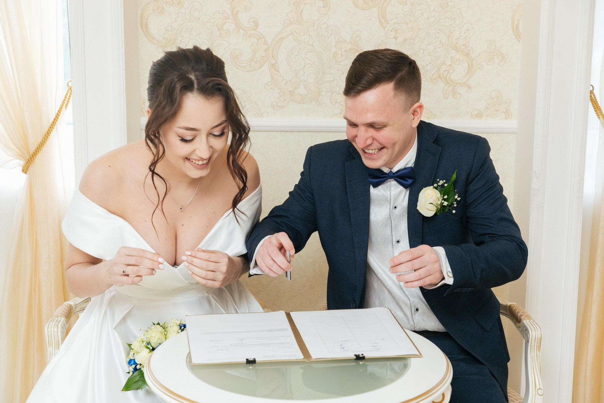 свадебная съемка в петергофе, найти фотографа на свадьбу, свадебный фотограф, свадебное платье купить, свадебный салон, свадебные кольца